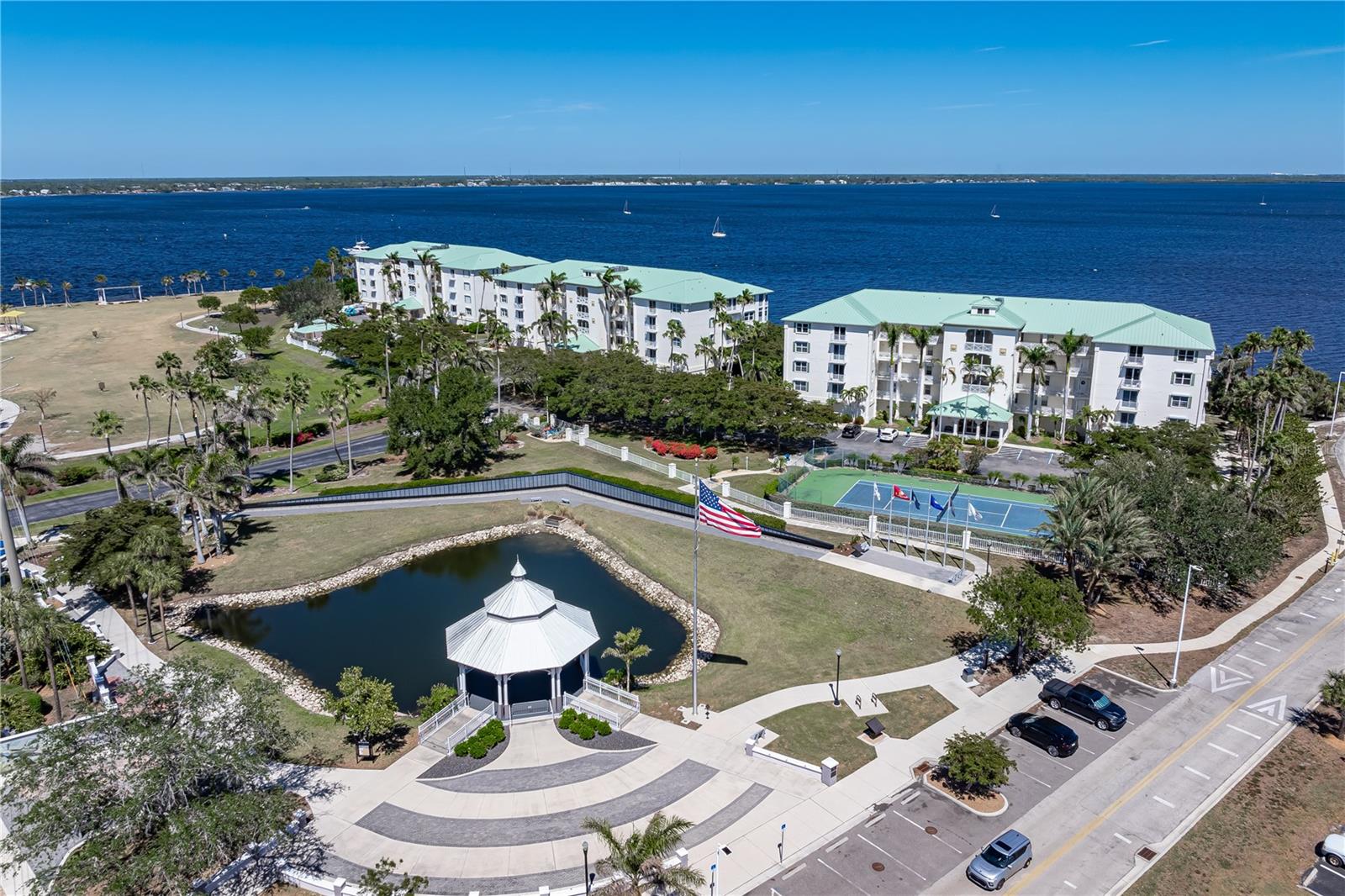 Image 4 of 64 For 200 Harbor Walk Drive 253