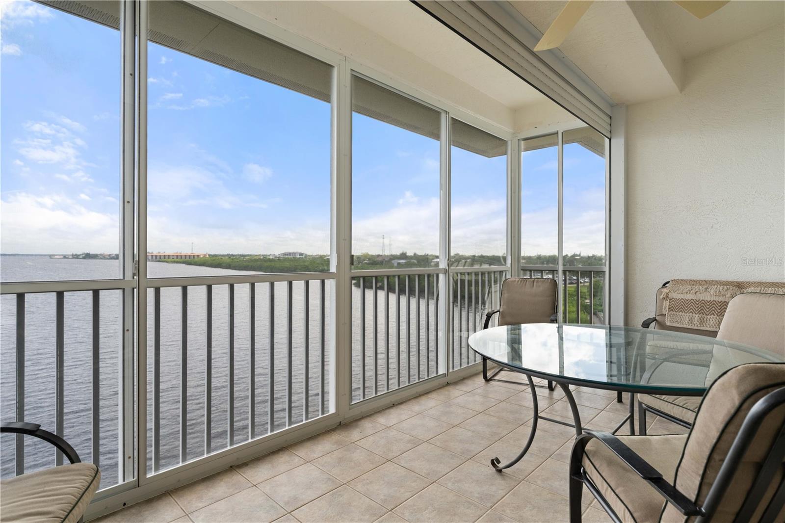 Image 45 of 64 For 200 Harbor Walk Drive 253