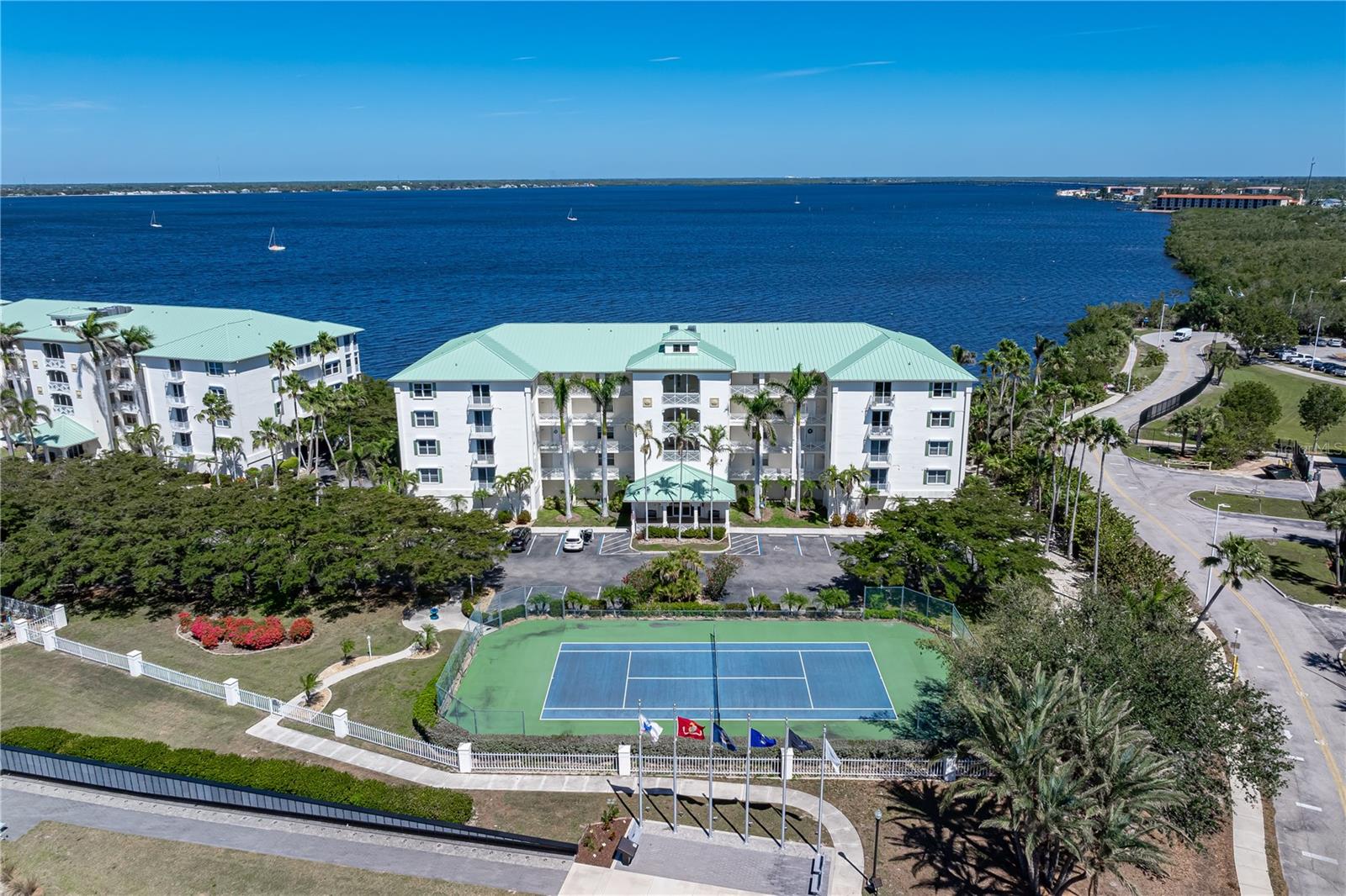 Image 57 of 64 For 200 Harbor Walk Drive 253