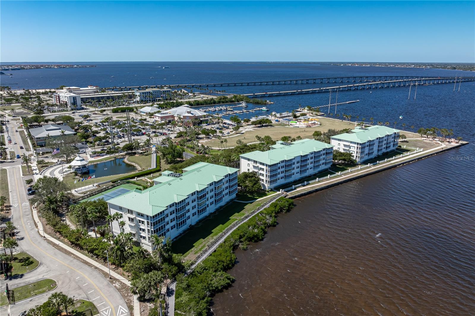 Image 59 of 64 For 200 Harbor Walk Drive 253
