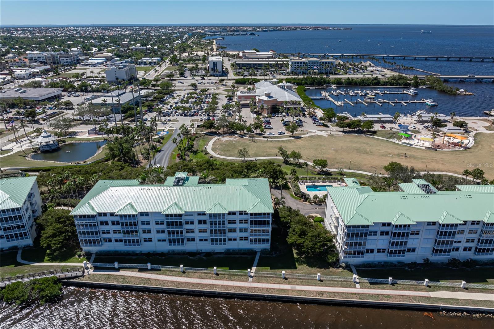 Image 61 of 64 For 200 Harbor Walk Drive 253