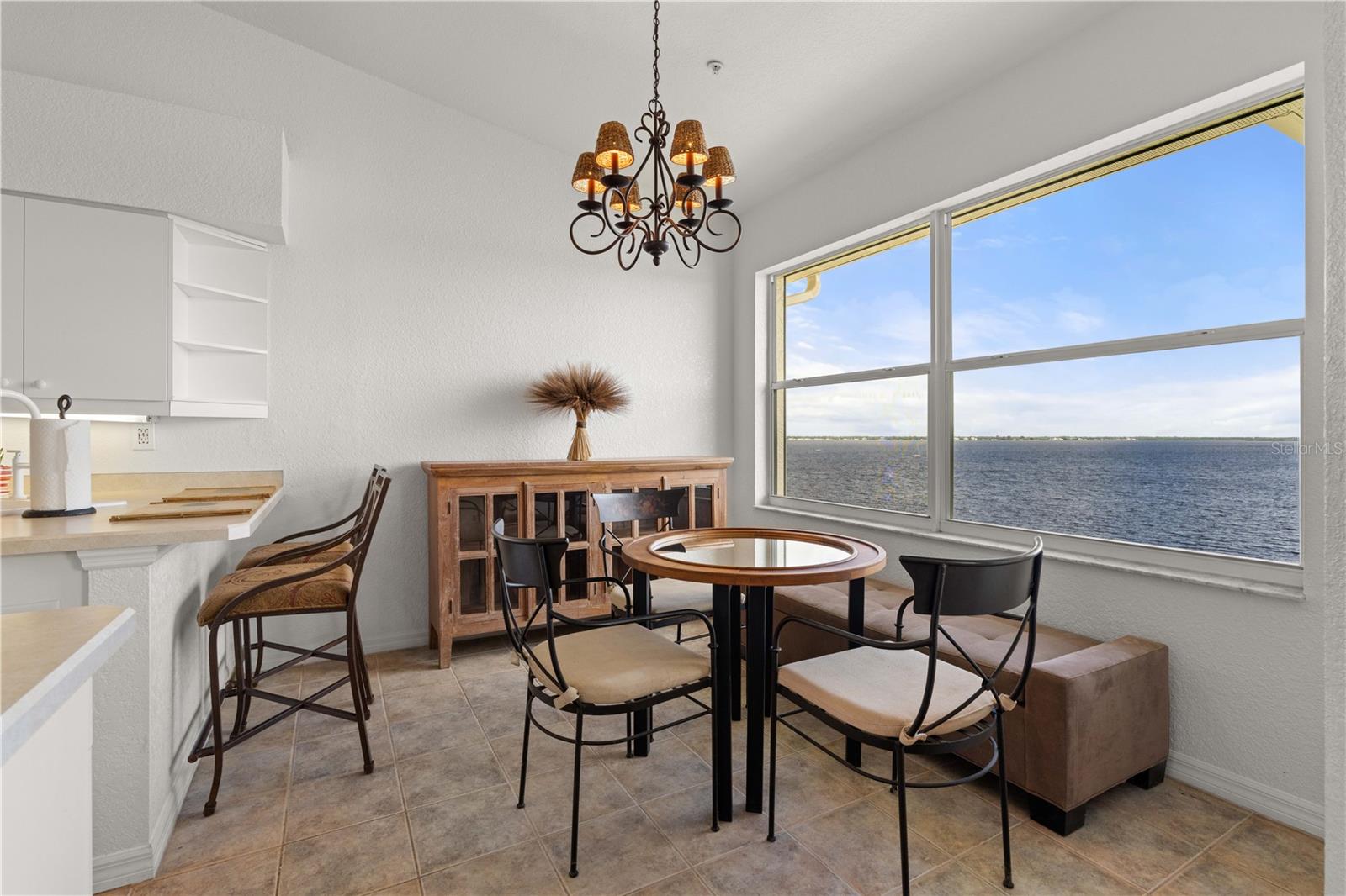 Image 8 of 64 For 200 Harbor Walk Drive 253