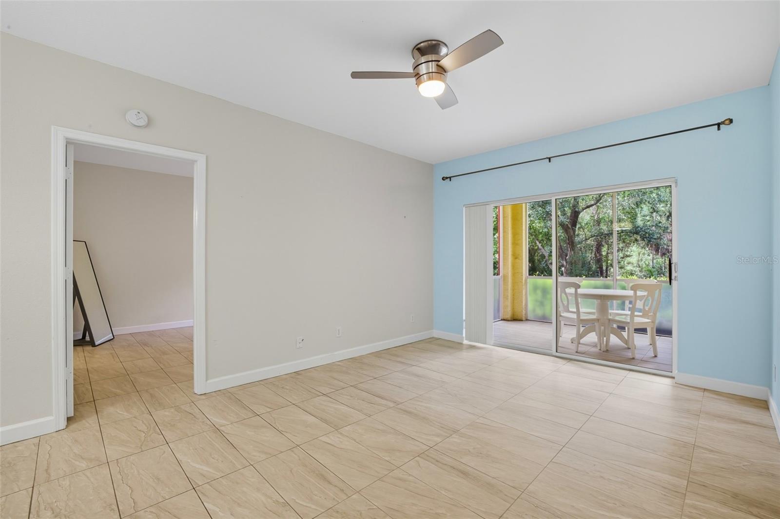 Image 15 of 40 For 6401 Aragon Way 103
