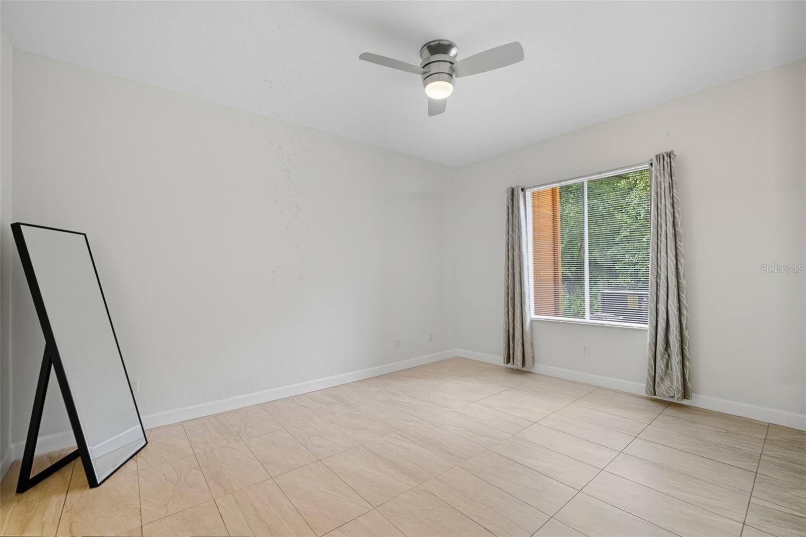 Image 17 of 40 For 6401 Aragon Way 103
