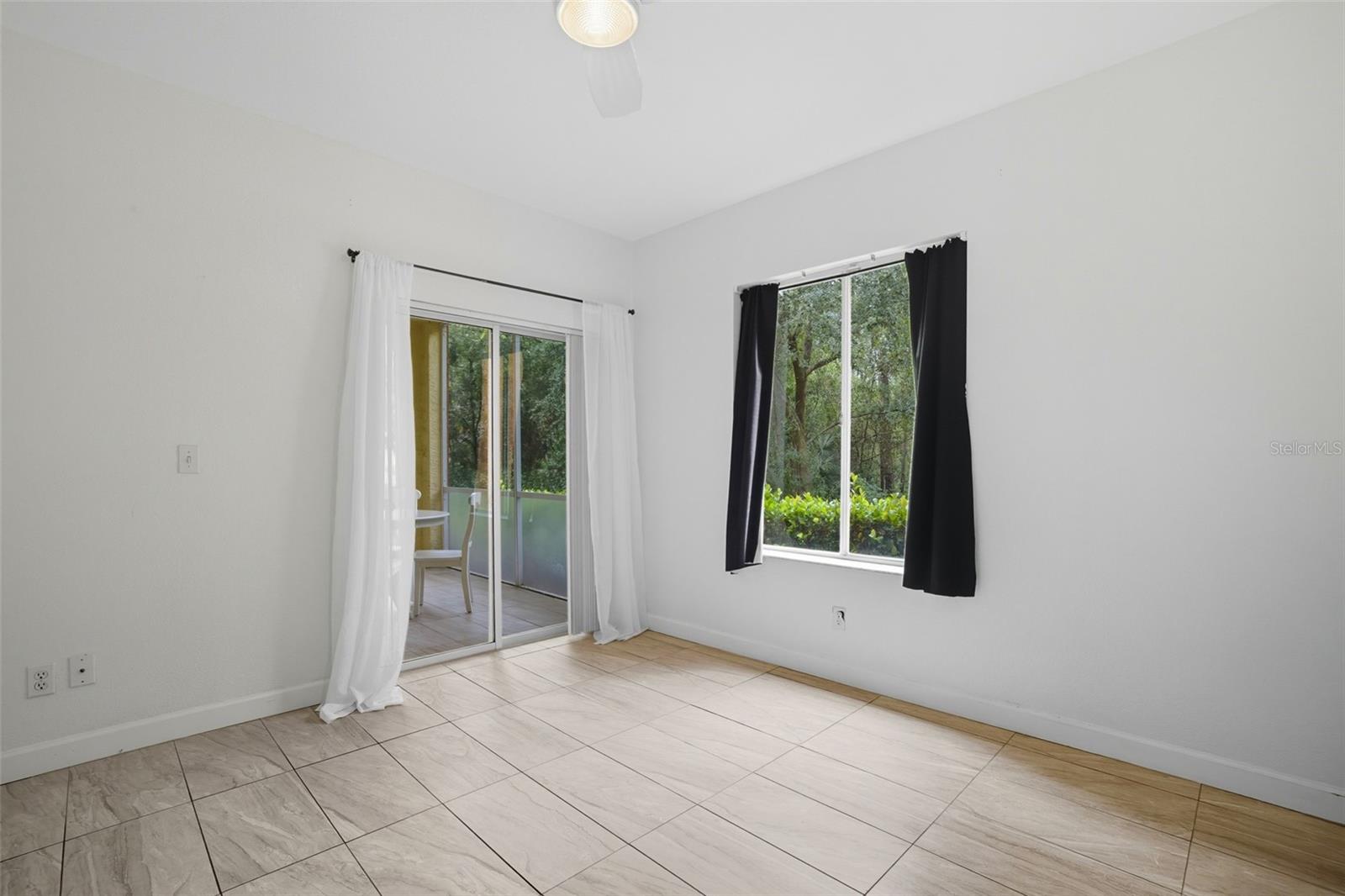 Image 23 of 40 For 6401 Aragon Way 103
