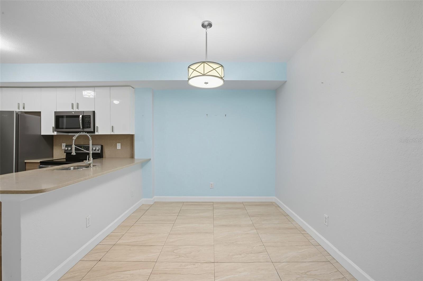 Image 6 of 40 For 6401 Aragon Way 103