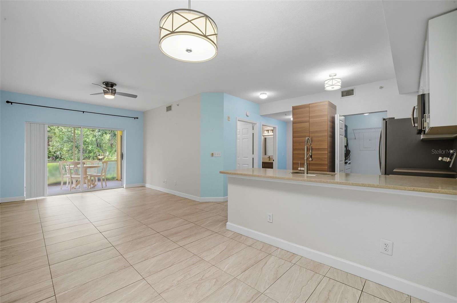 Image 8 of 40 For 6401 Aragon Way 103