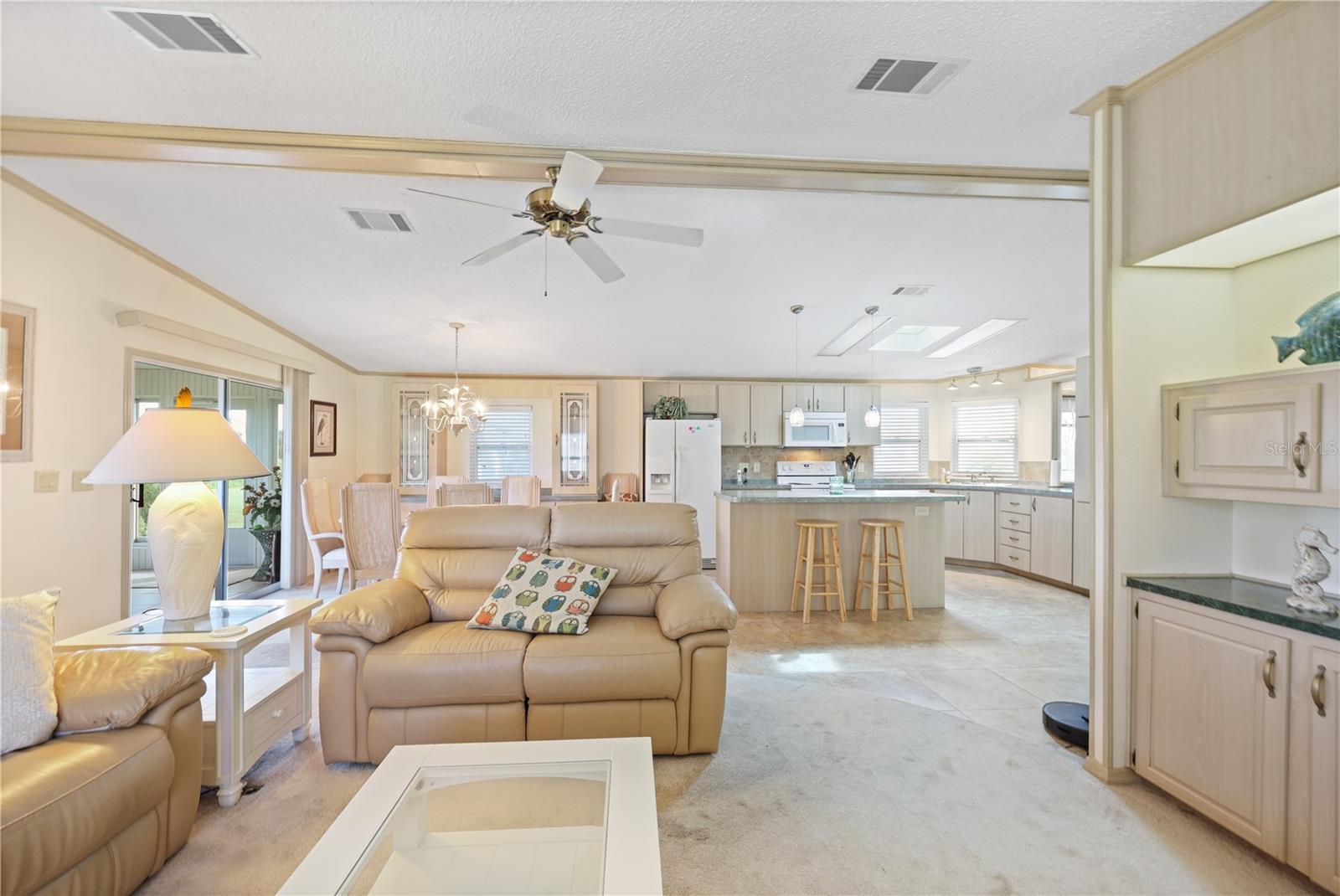 Image 22 of 100 For 2100 Kings Highway 778