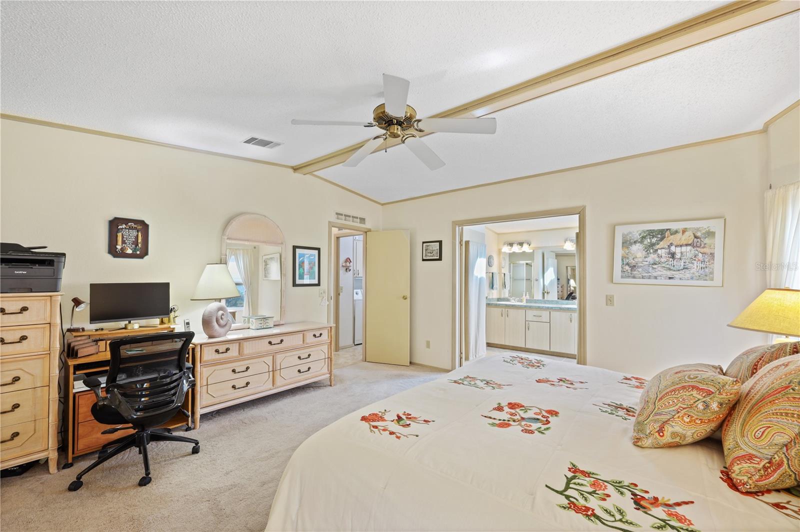 Image 33 of 100 For 2100 Kings Highway 778