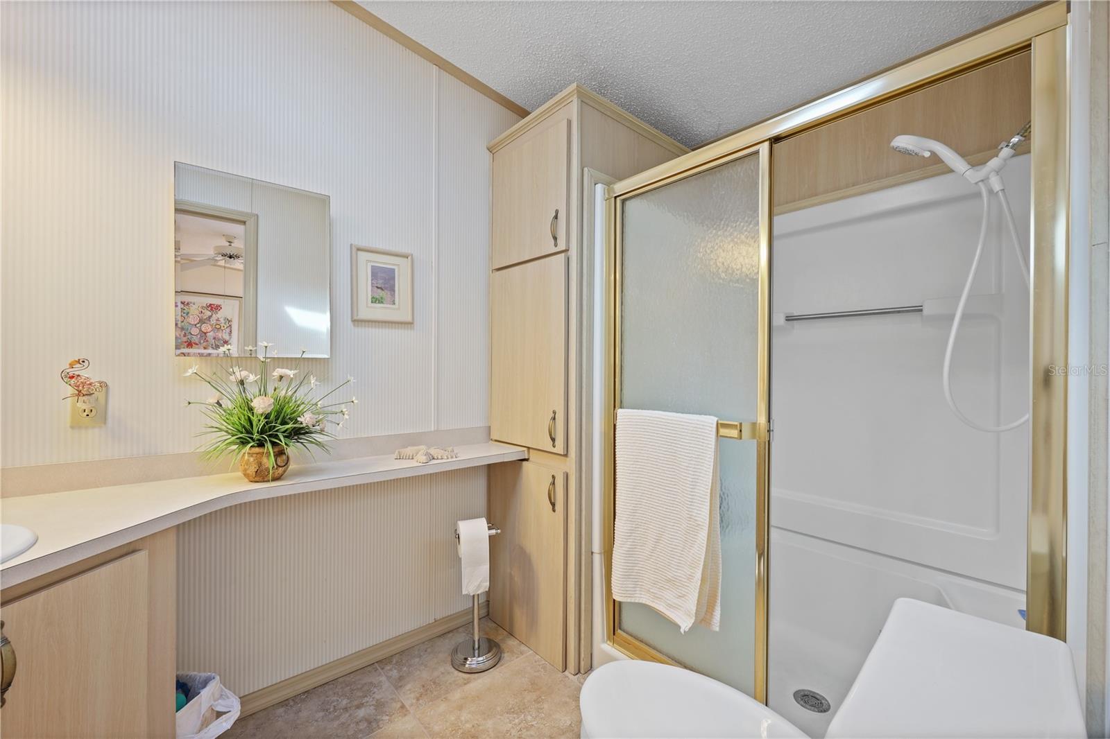 Image 41 of 100 For 2100 Kings Highway 778