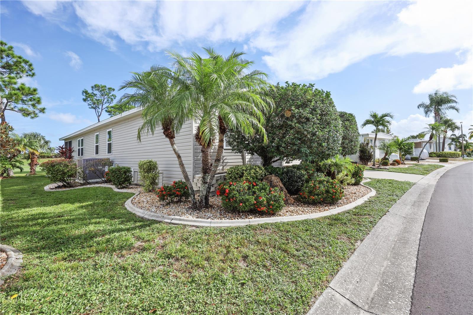 Image 6 of 100 For 2100 Kings Highway 778