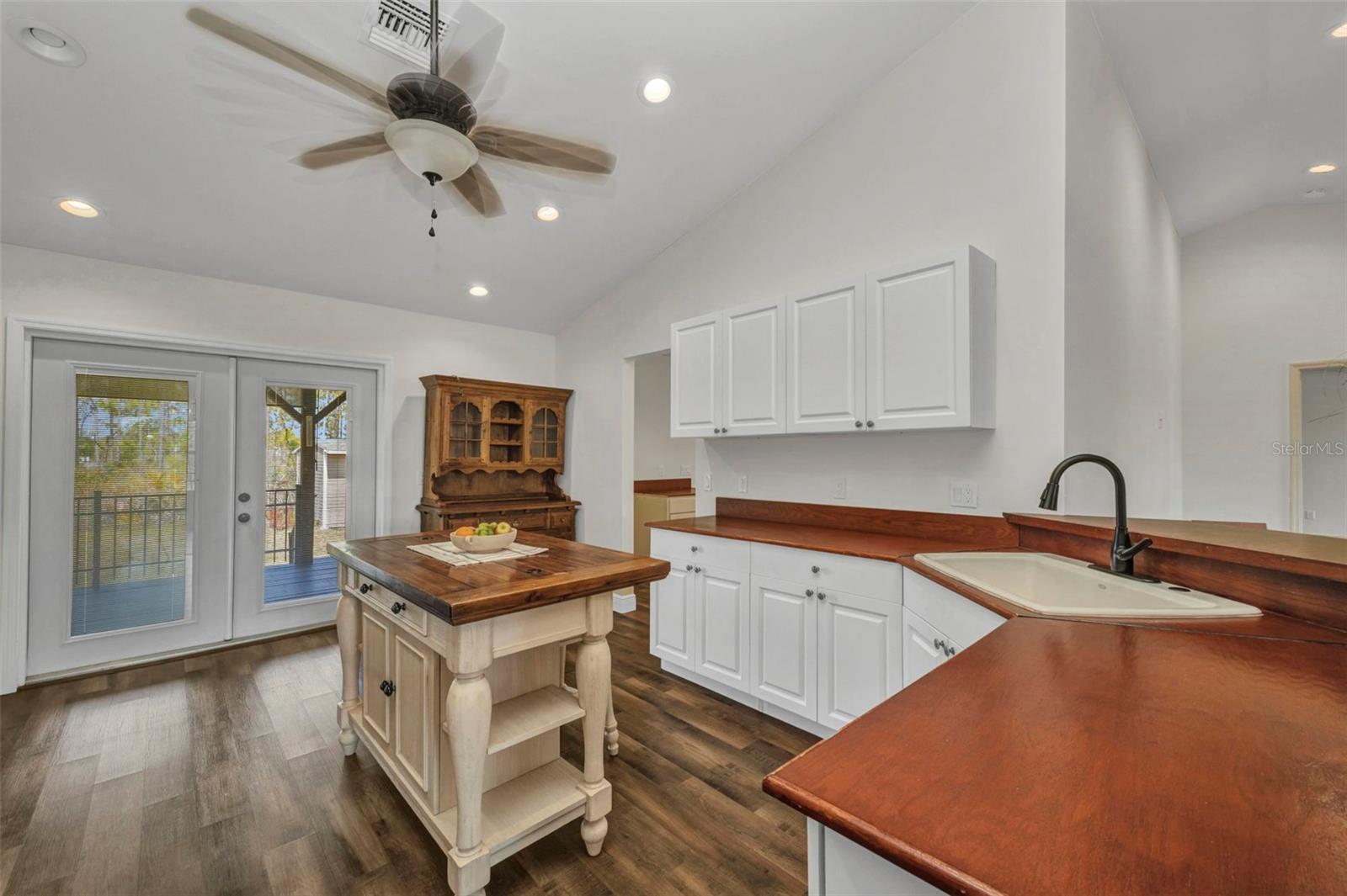 Image 19 of 69 For 6405 Alan Boulevard
