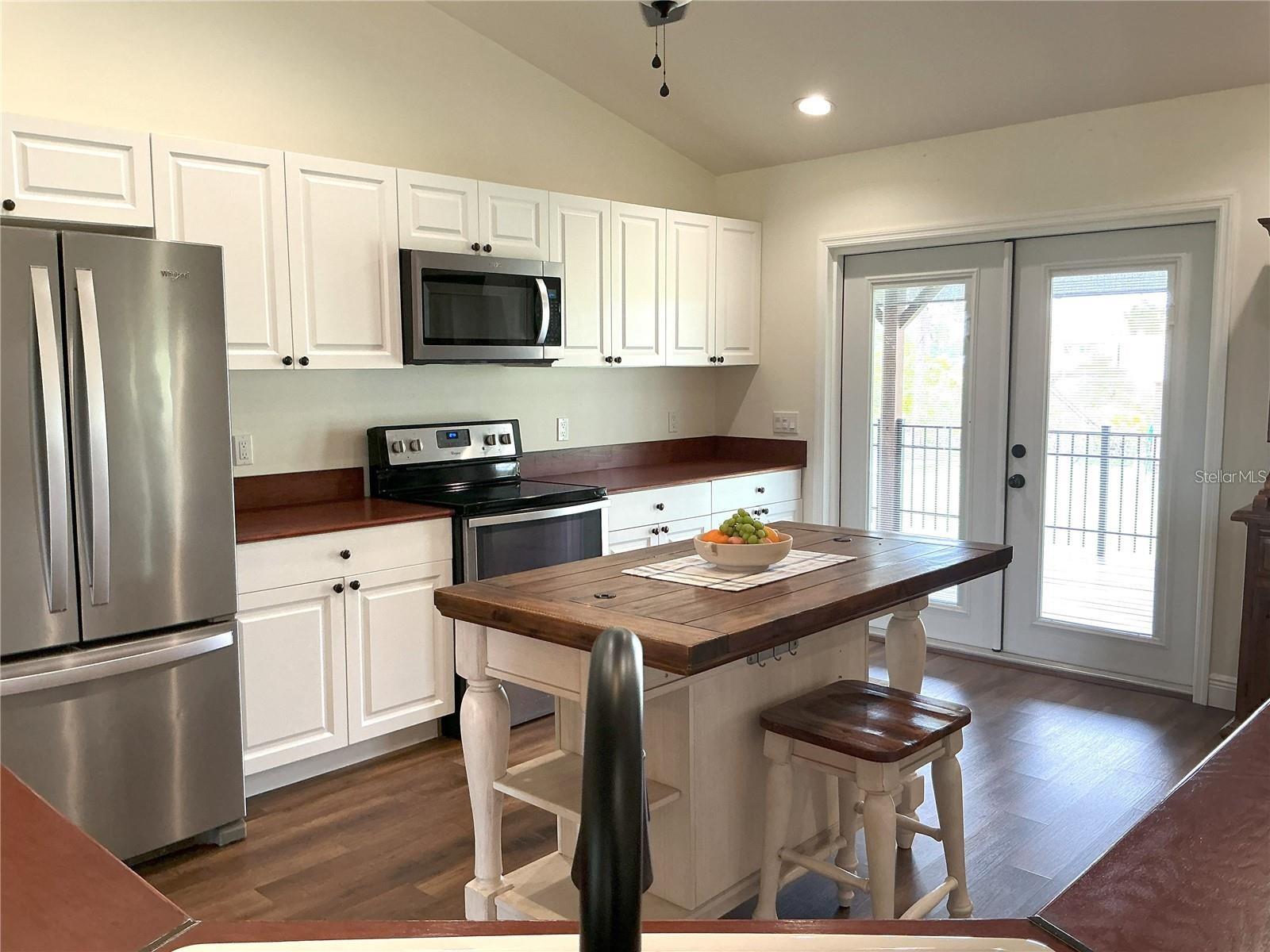 Image 21 of 69 For 6405 Alan Boulevard