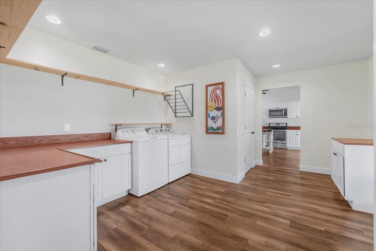 Image 31 of 69 For 6405 Alan Boulevard