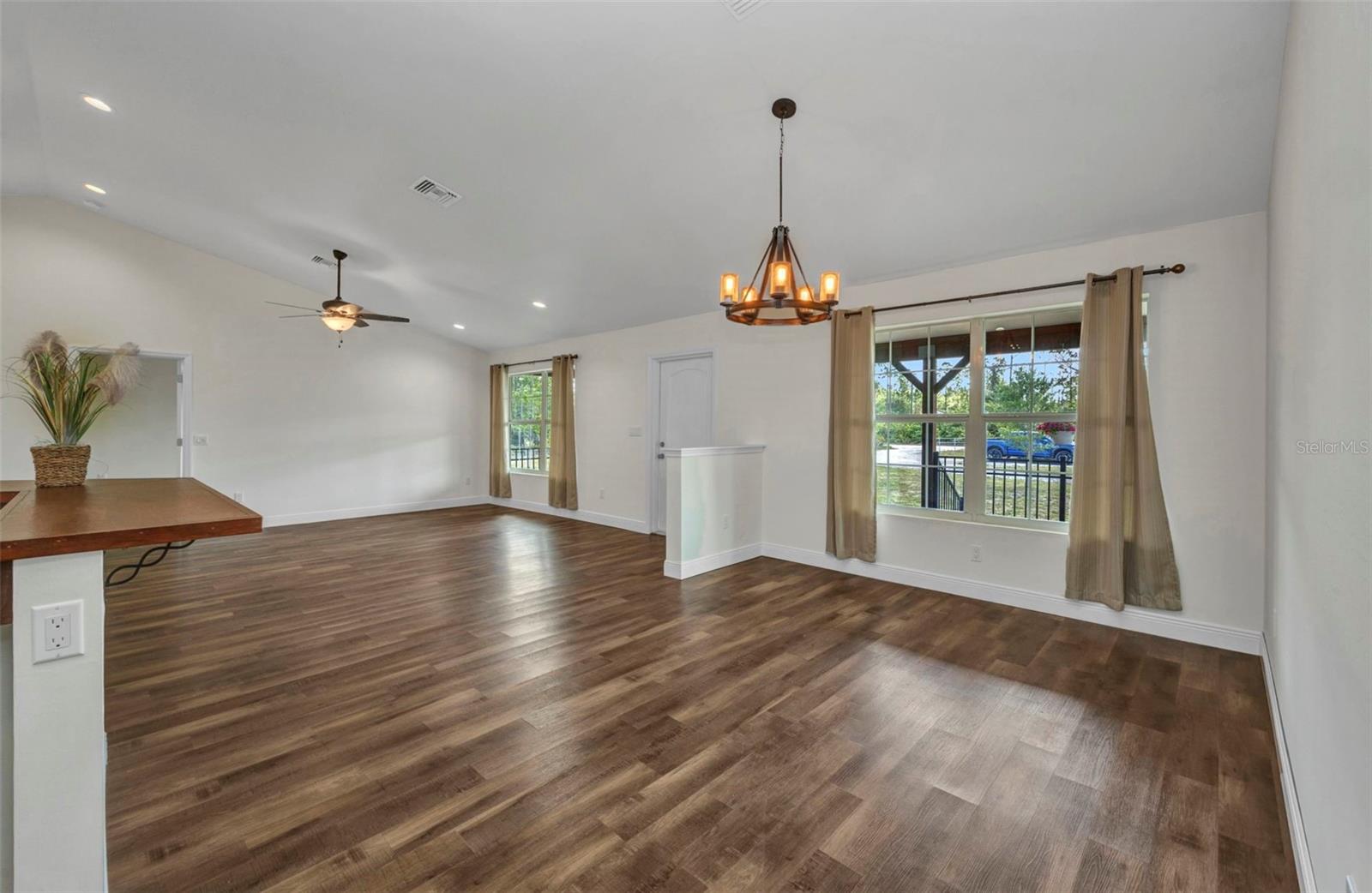 Image 36 of 69 For 6405 Alan Boulevard