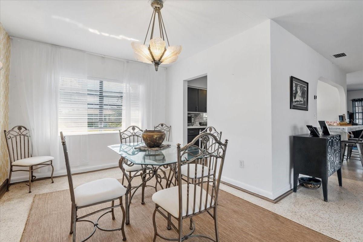 Image 10 of 46 For 124 Leland Se