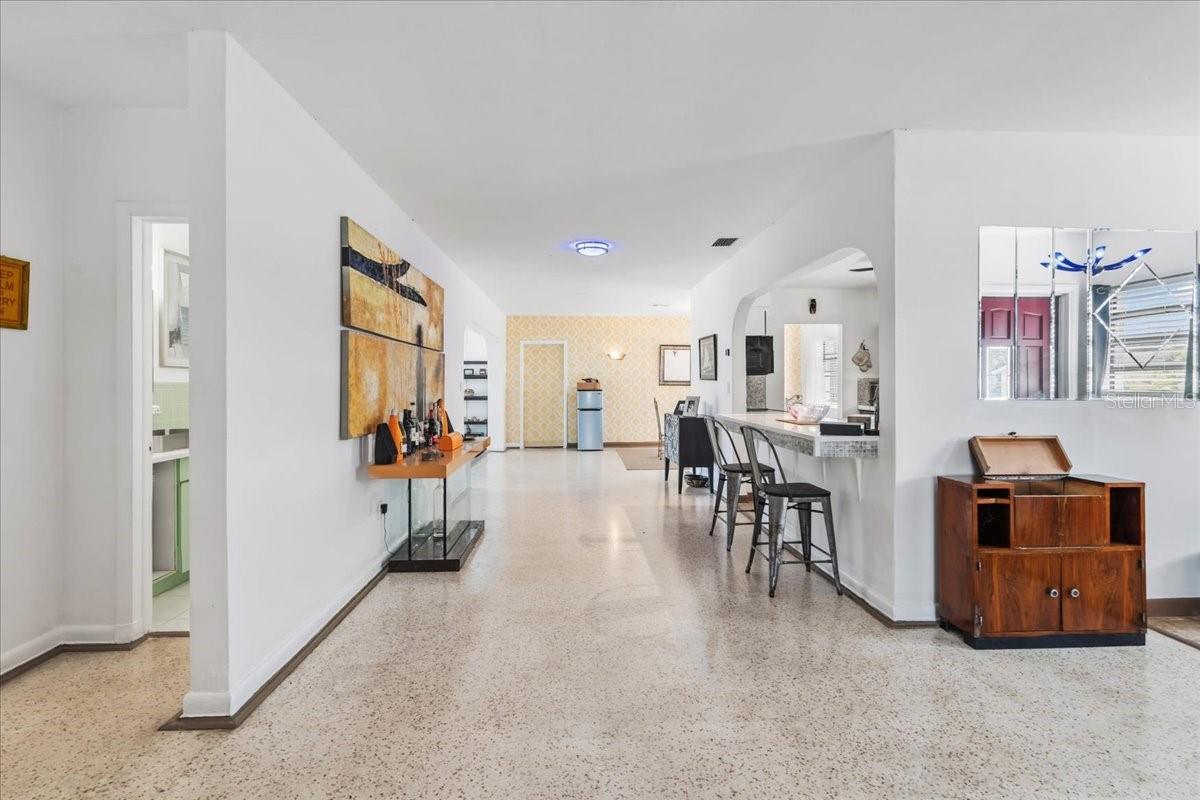 Image 17 of 46 For 124 Leland Se