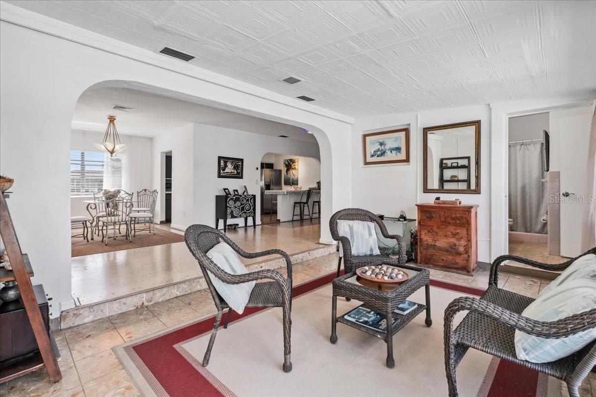 Image 21 of 46 For 124 Leland Se