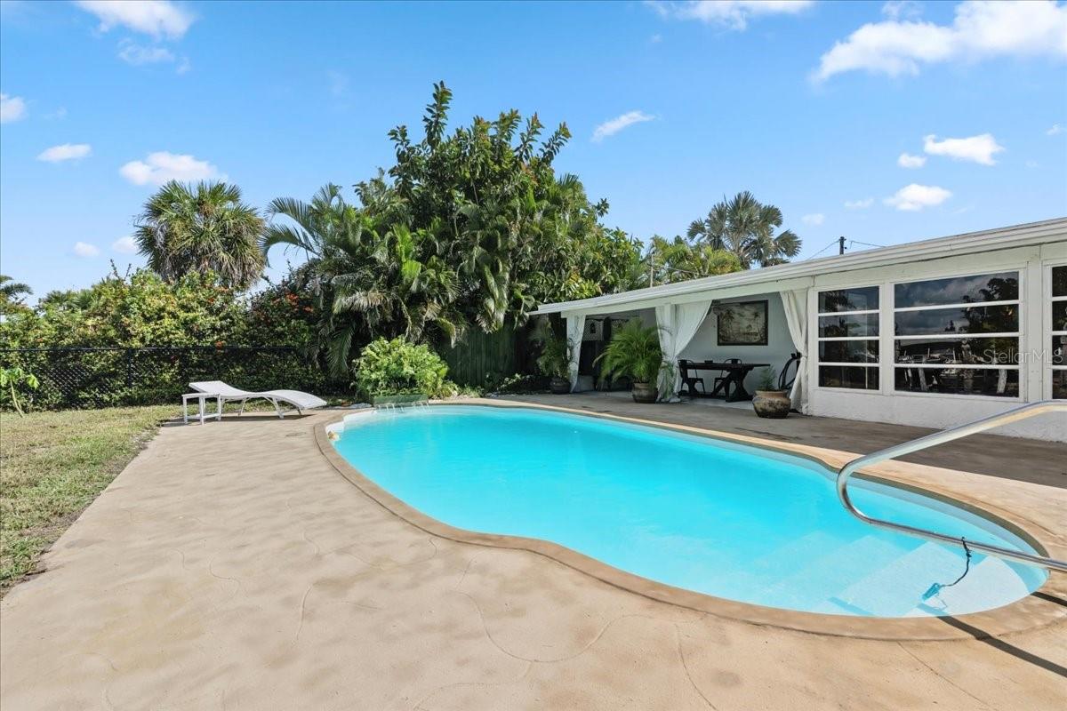 Image 31 of 46 For 124 Leland Se