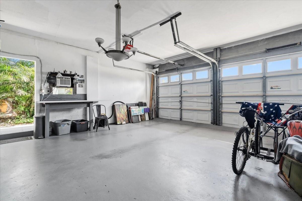 Image 37 of 46 For 124 Leland Se