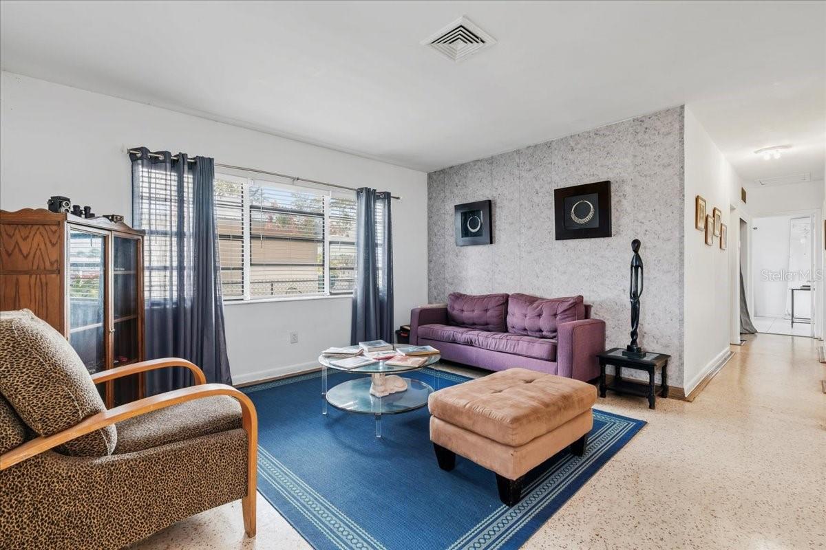 Image 6 of 46 For 124 Leland Se