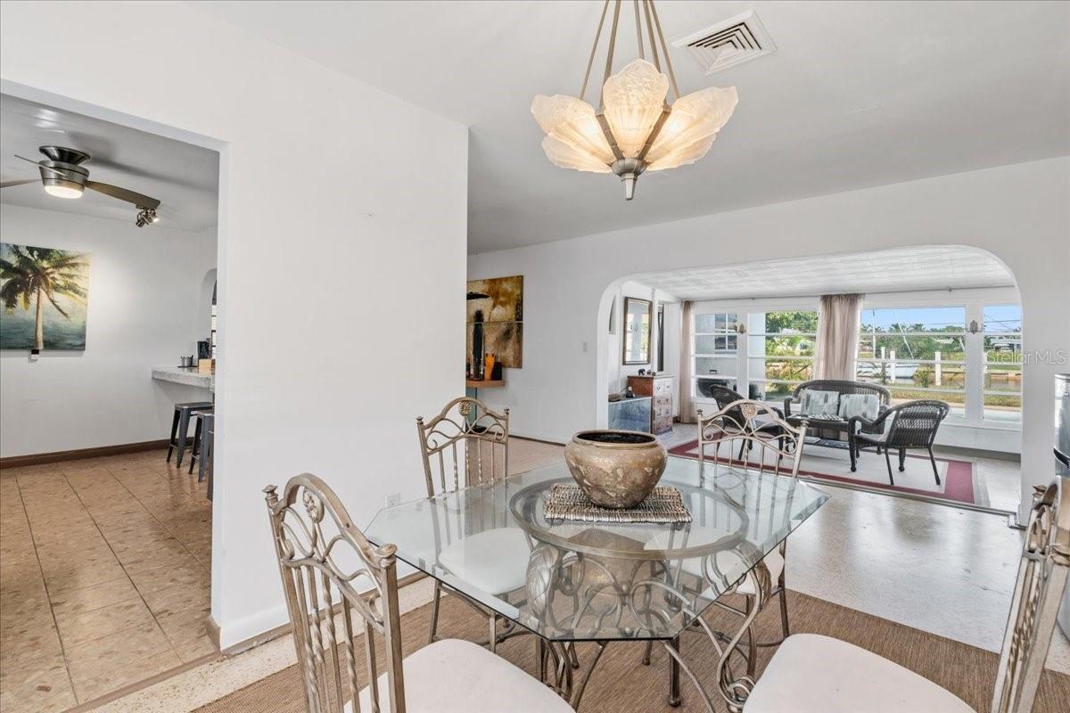 Image 9 of 46 For 124 Leland Se