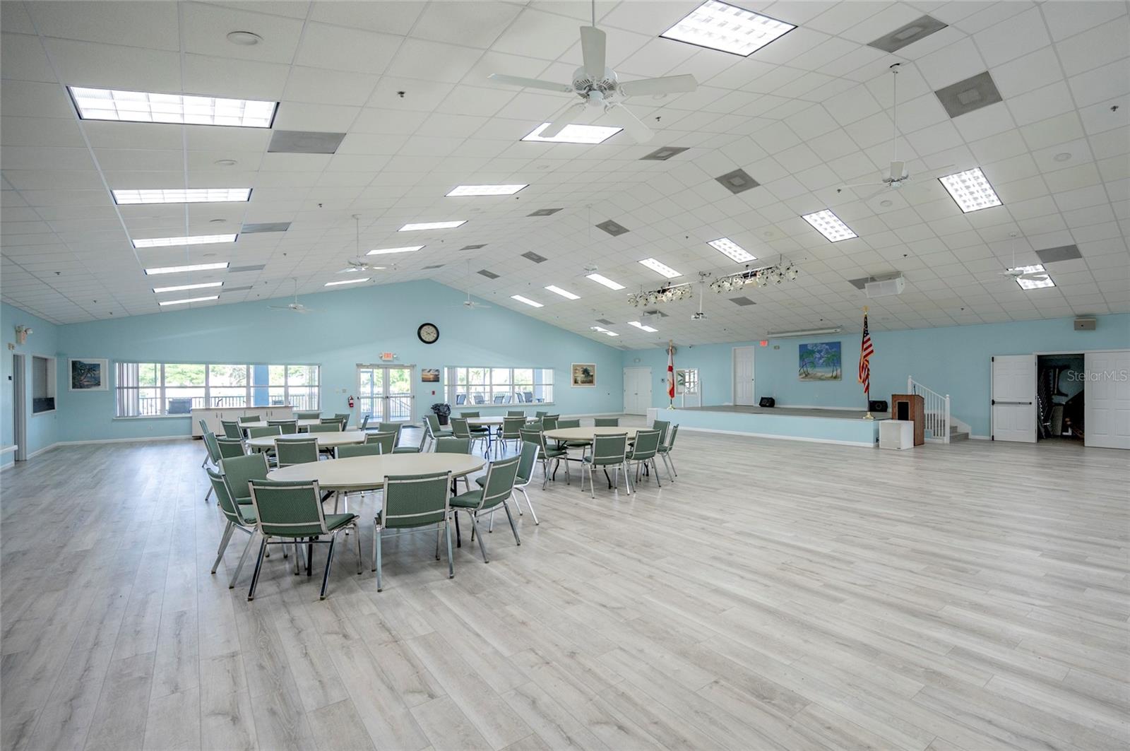Image 21 of 25 For 4300 Riverside Drive 204