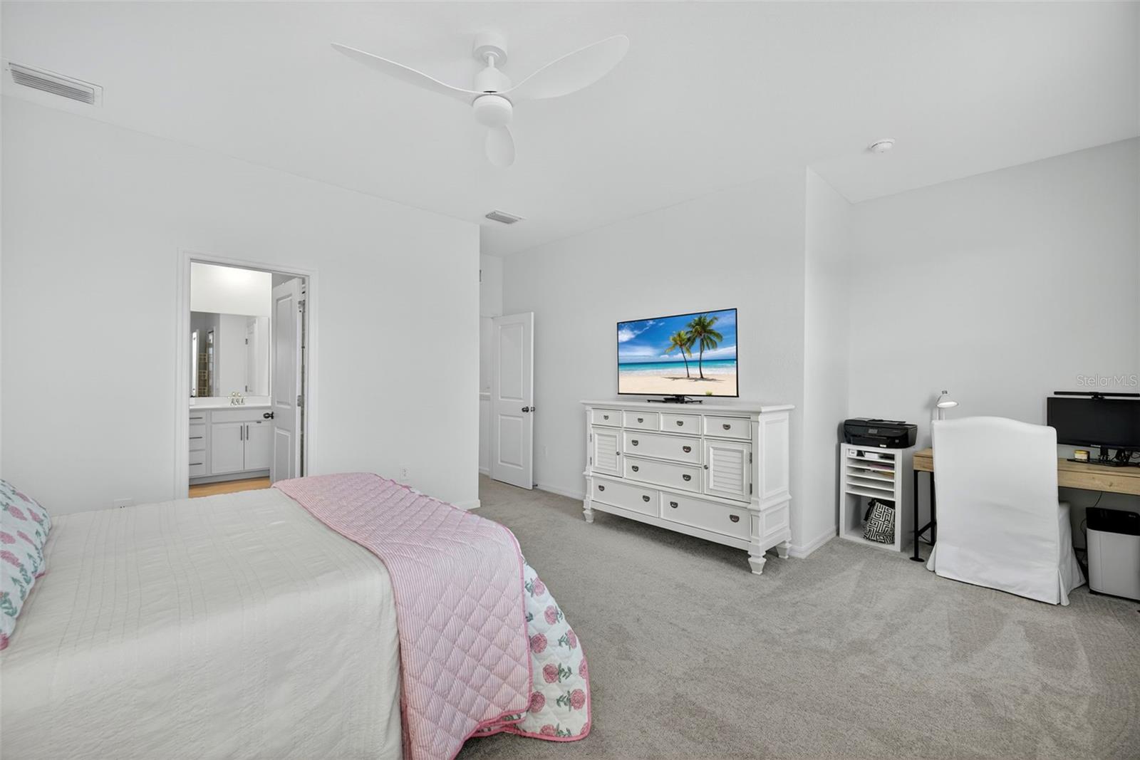 Image 15 of 59 For 44080 Bellamy Place