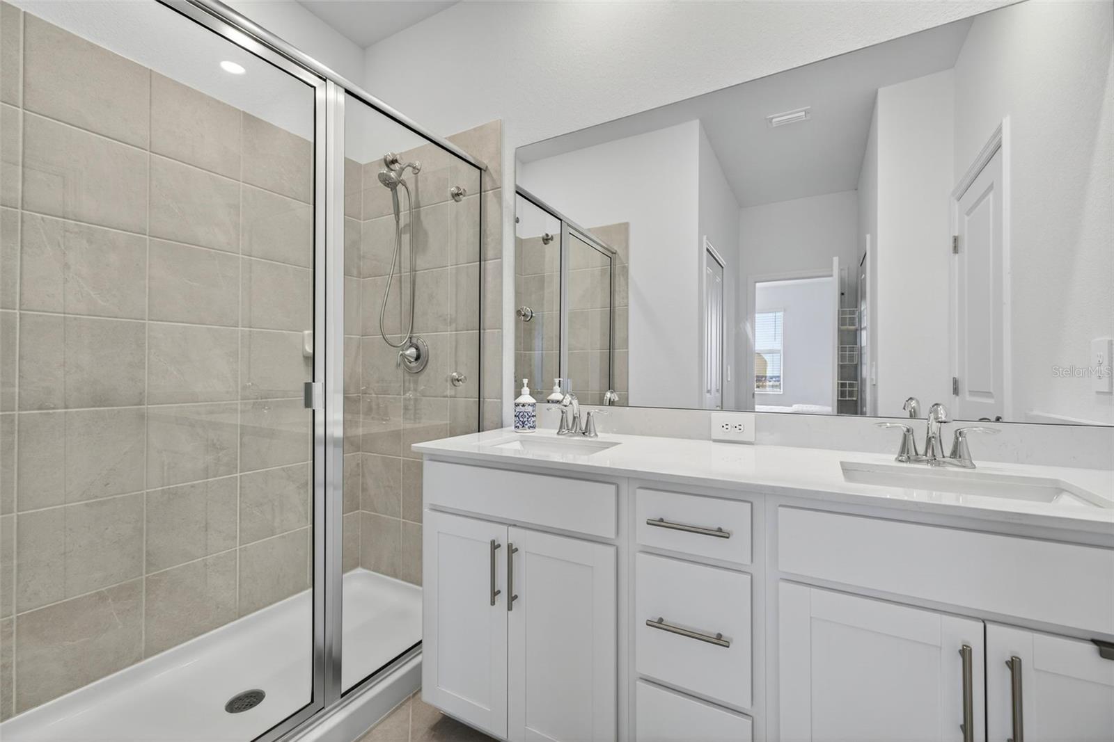 Image 16 of 59 For 44080 Bellamy Place