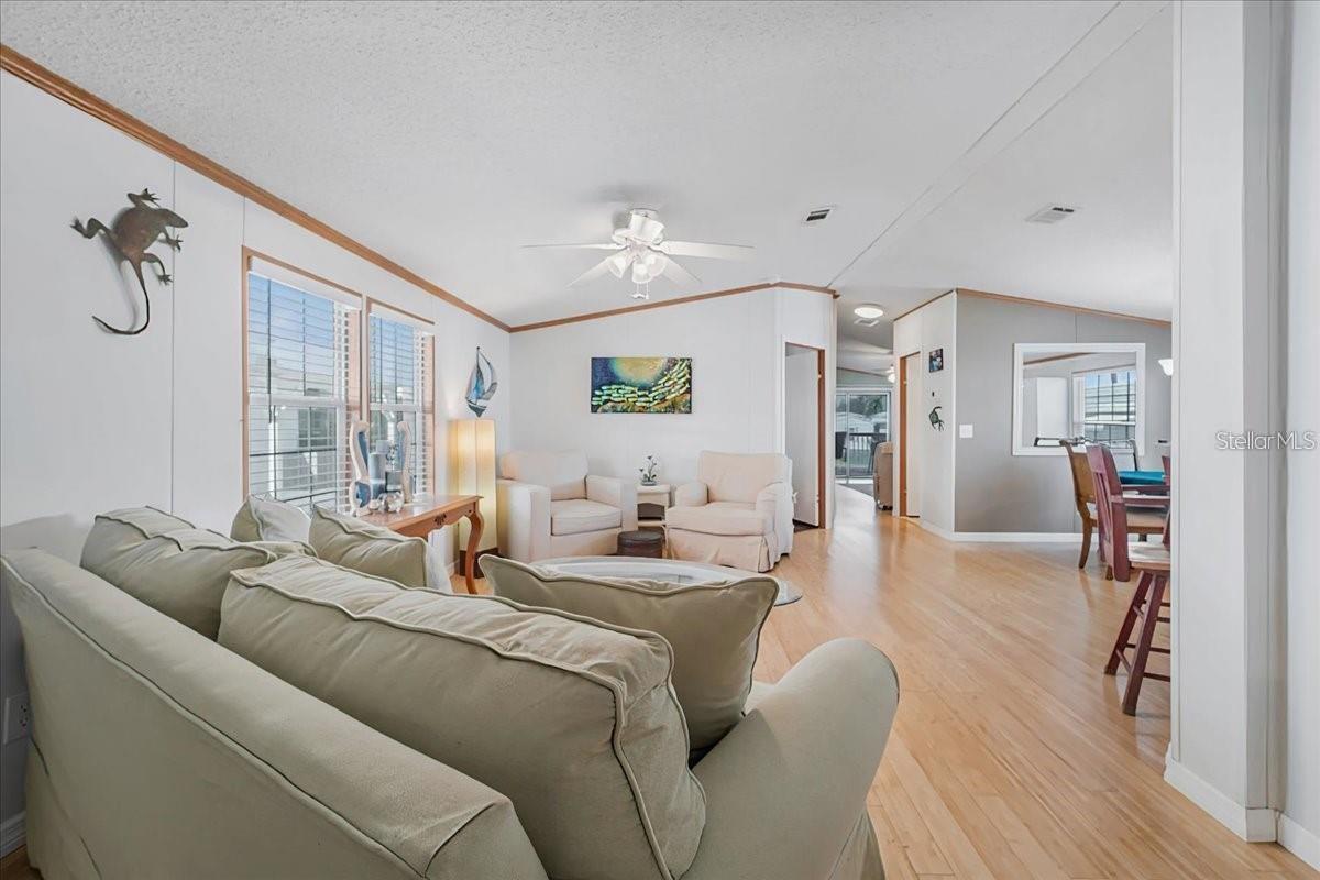Image 20 of 61 For 3127 Bayside Parkway