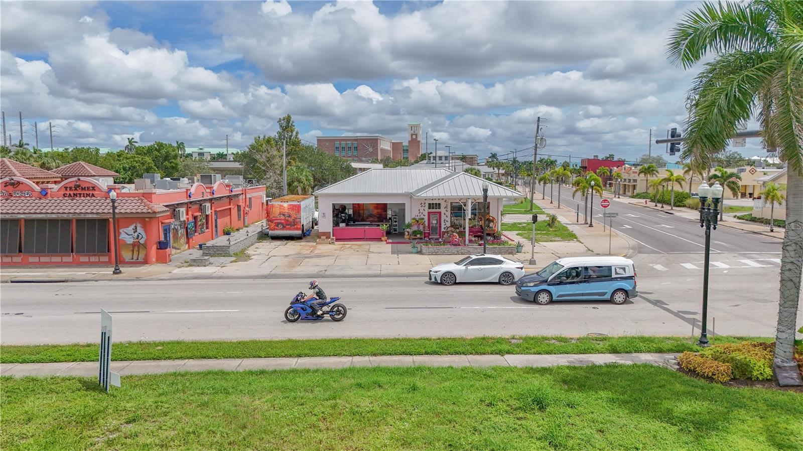 Image 16 of 19 For 140 Tamiami Trail