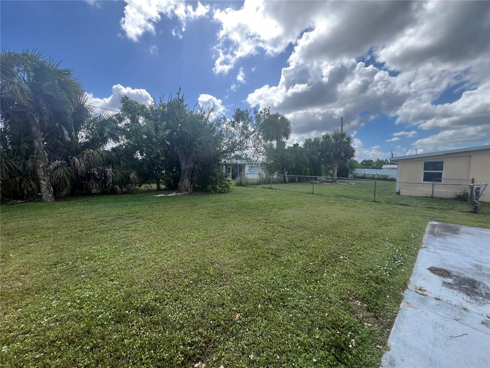 Image 11 of 12 For 21139 Glendale Avenue