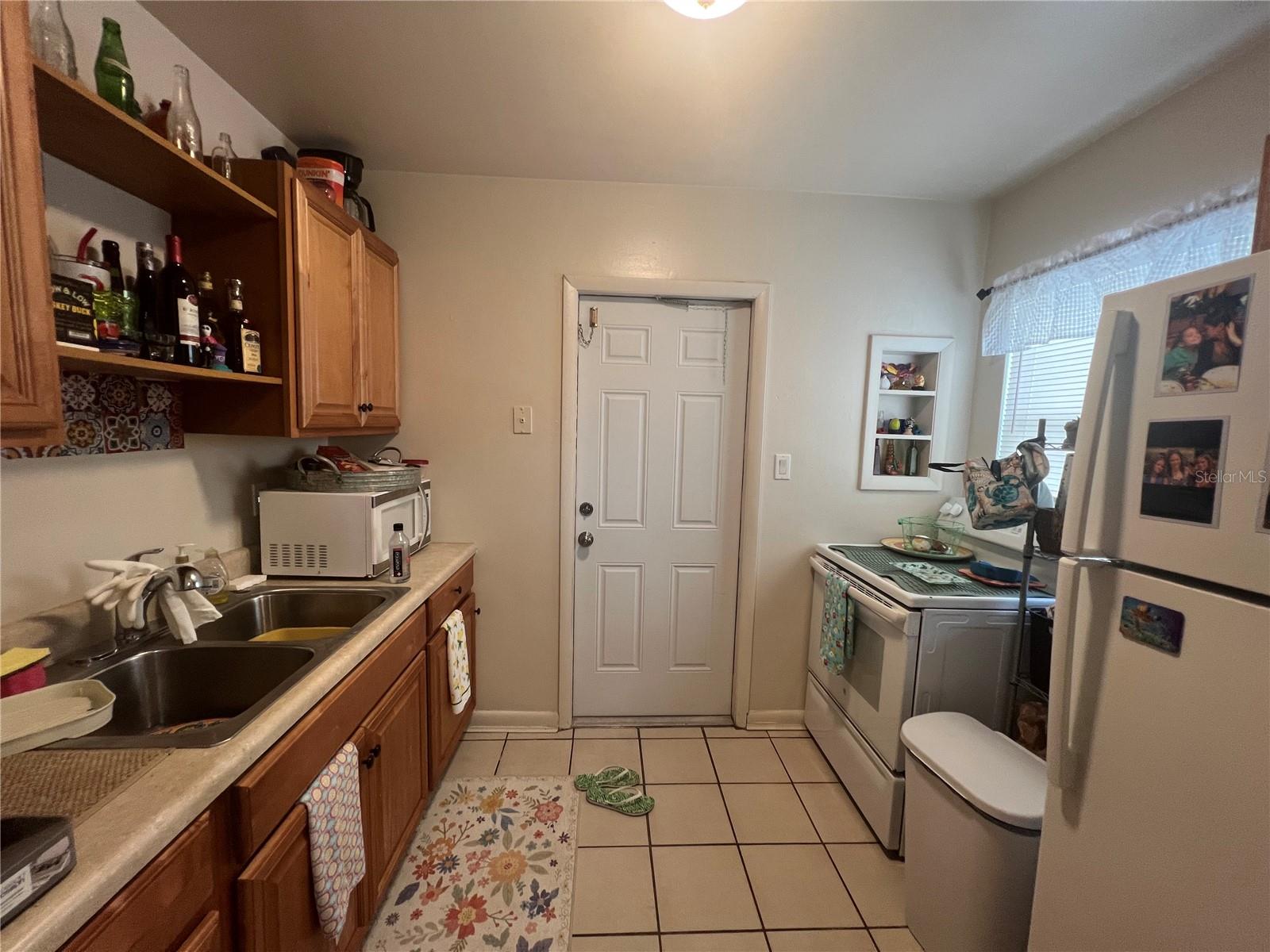 Image 5 of 12 For 21139 Glendale Avenue