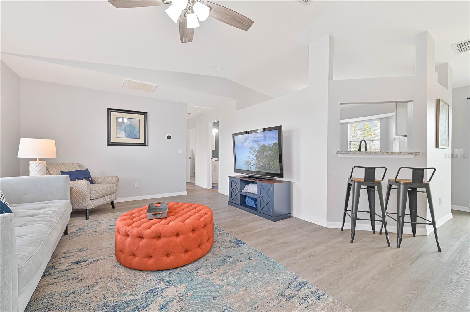 Image 5 of 18 For 1519 Academy Boulevard