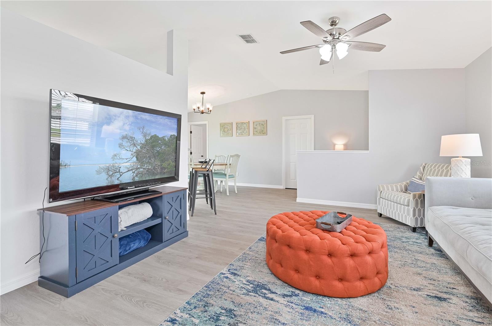 Image 6 of 18 For 1519 Academy Boulevard