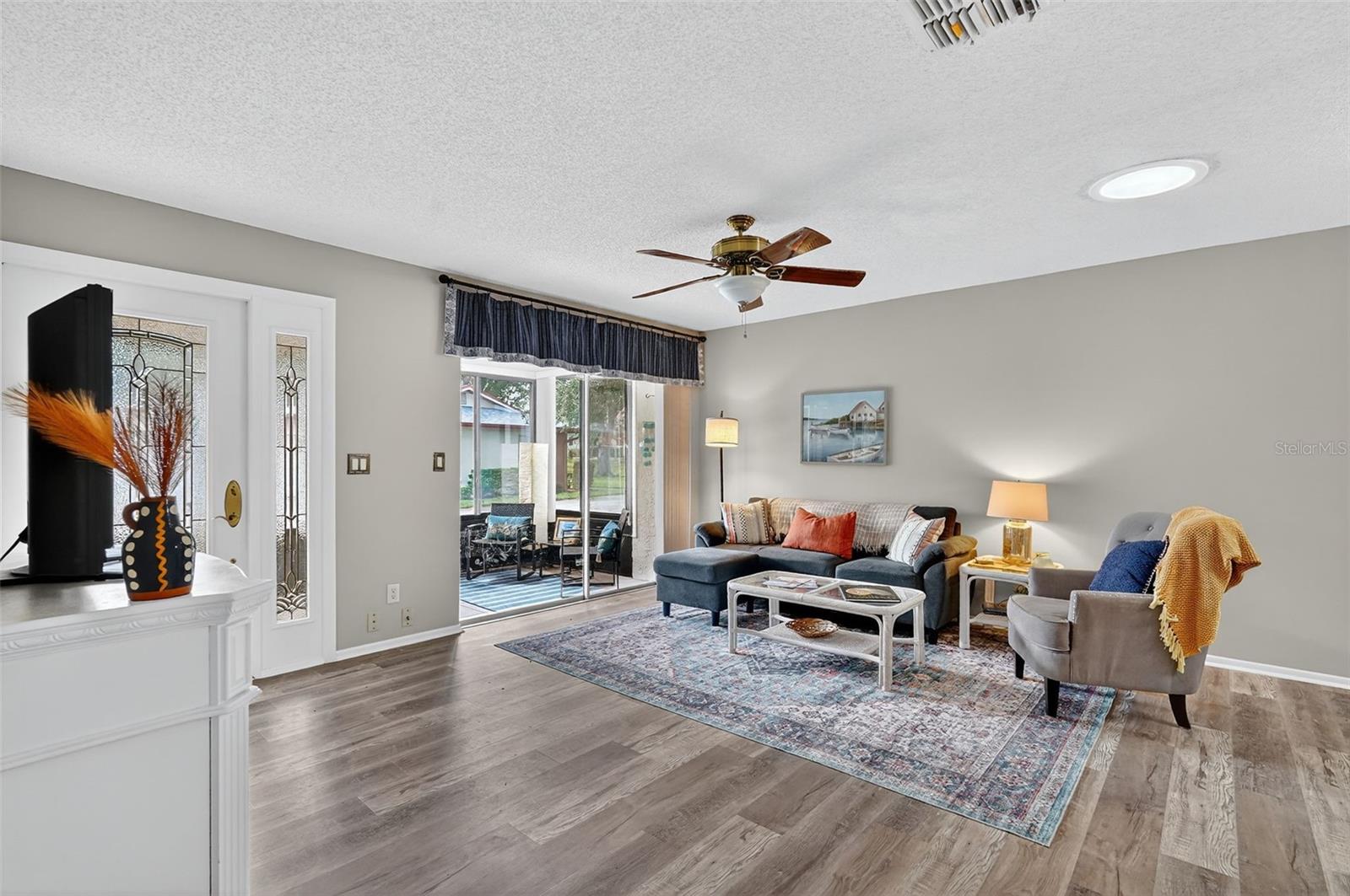 Image 11 of 30 For 2320 Shelly Drive B