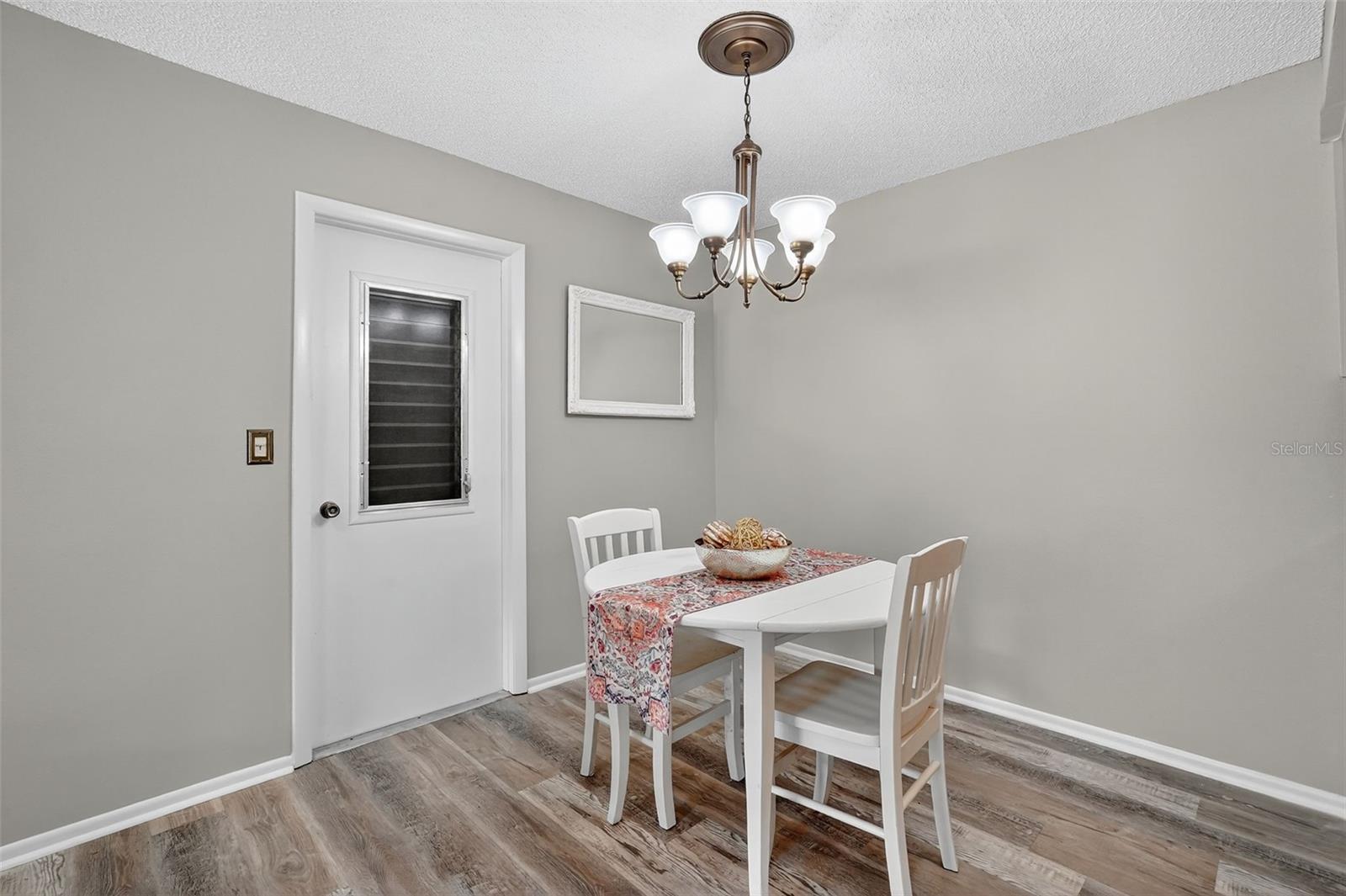 Image 13 of 30 For 2320 Shelly Drive B