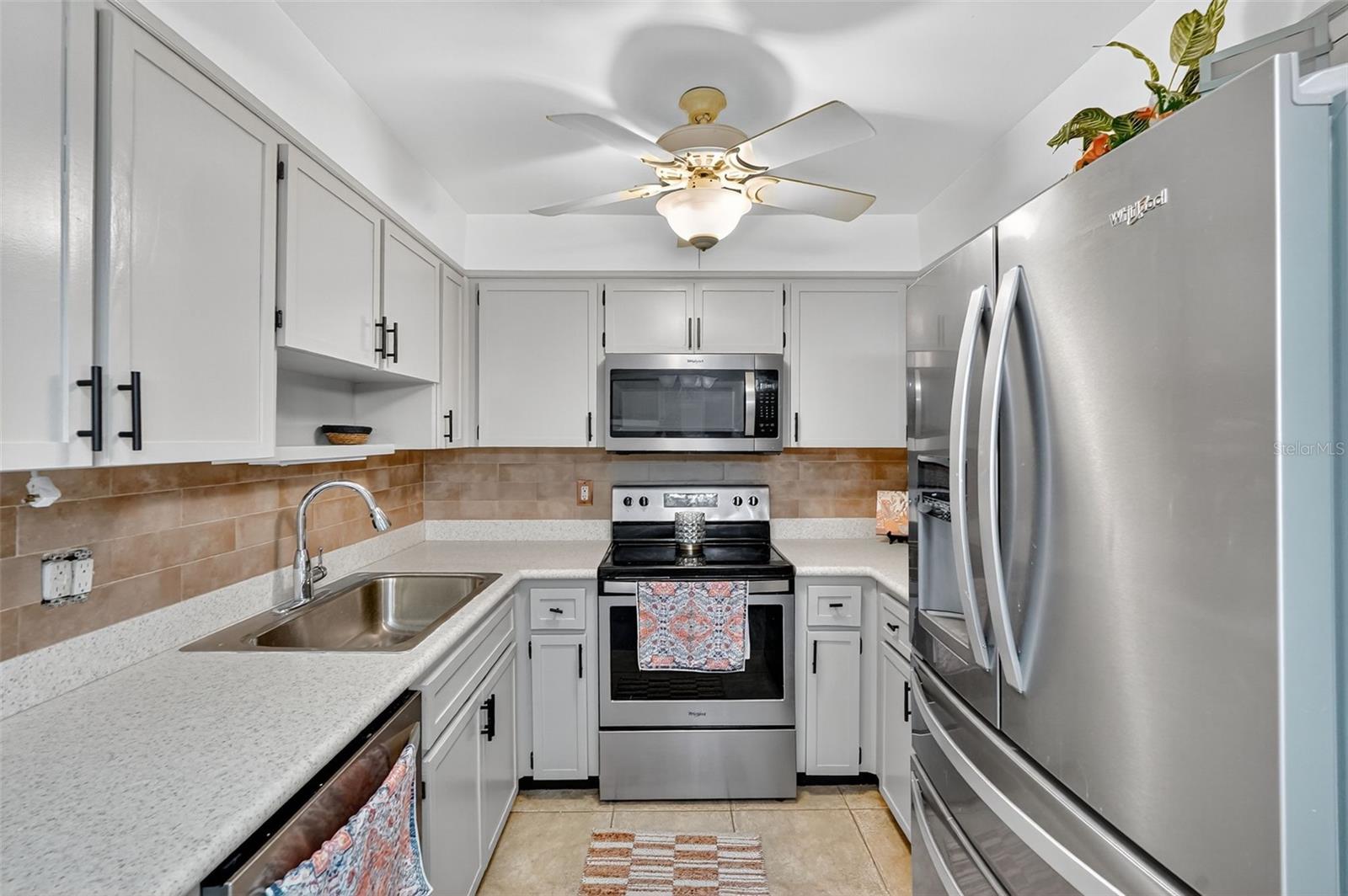 Image 15 of 30 For 2320 Shelly Drive B
