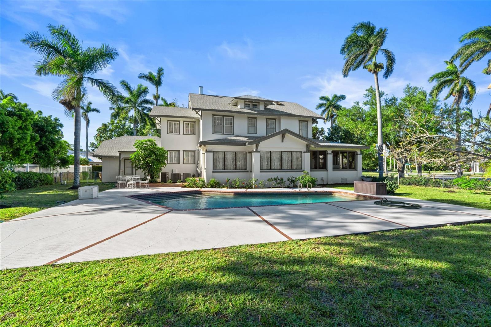 Image 2 of 88 For 3235 Avocado Drive