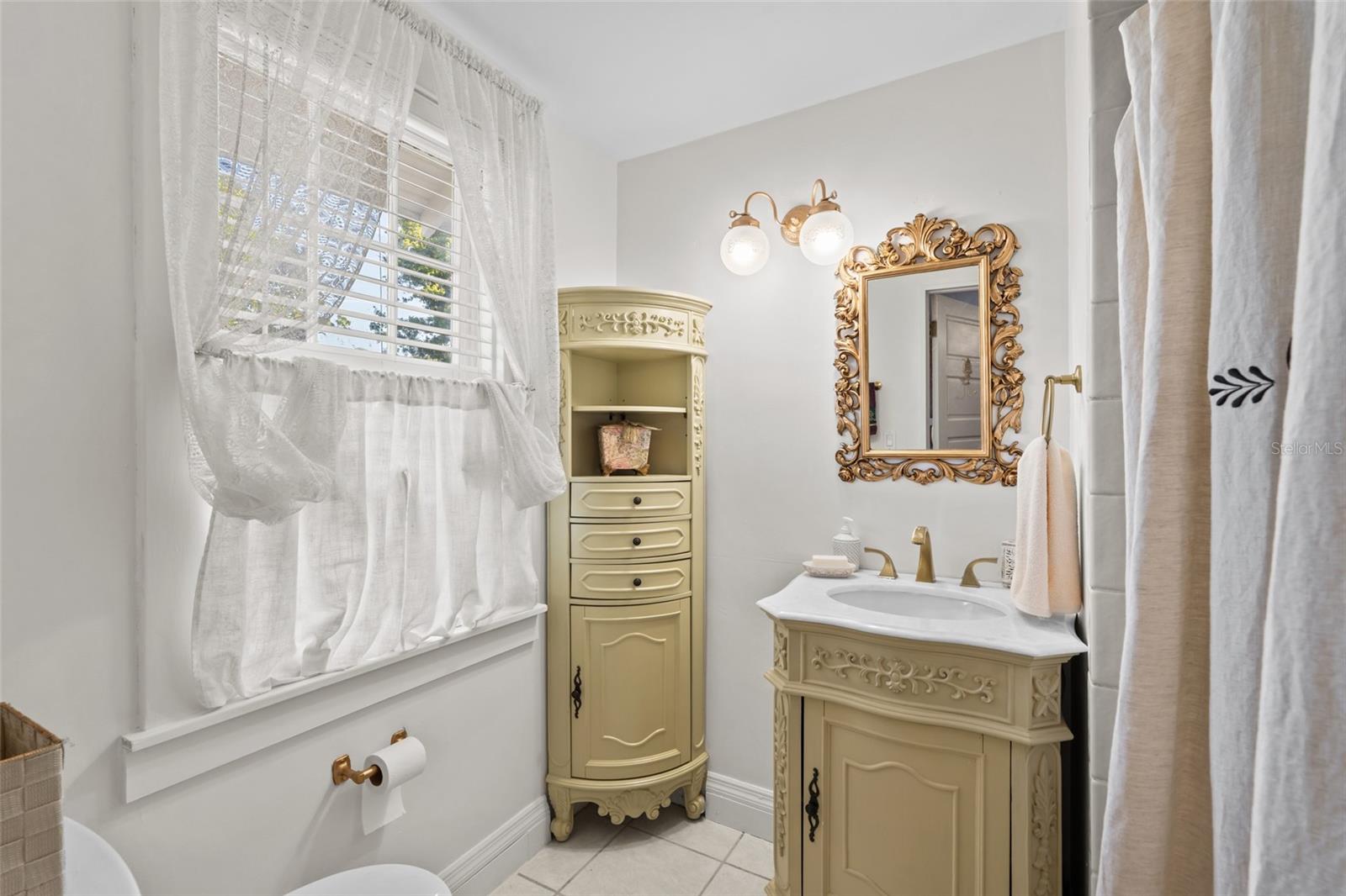 Image 41 of 88 For 3235 Avocado Drive