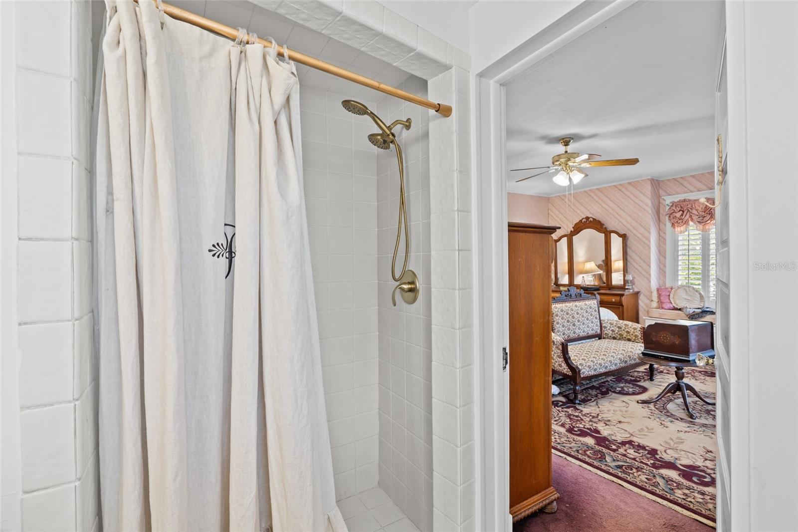 Image 42 of 88 For 3235 Avocado Drive