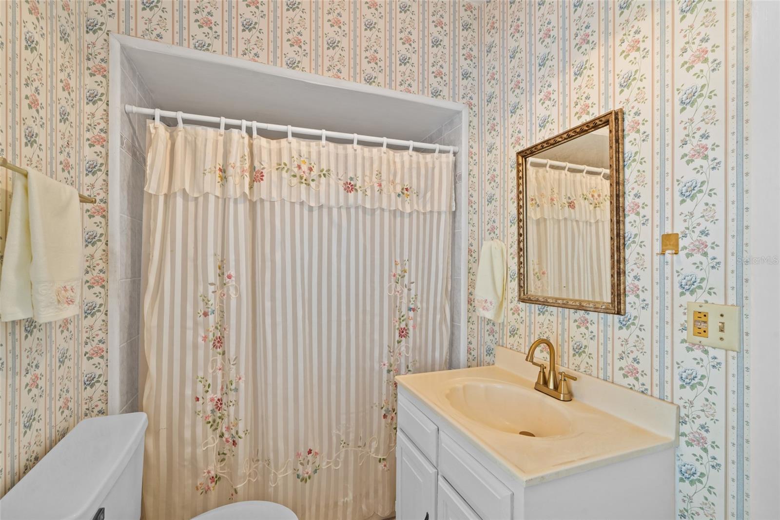 Image 64 of 88 For 3235 Avocado Drive