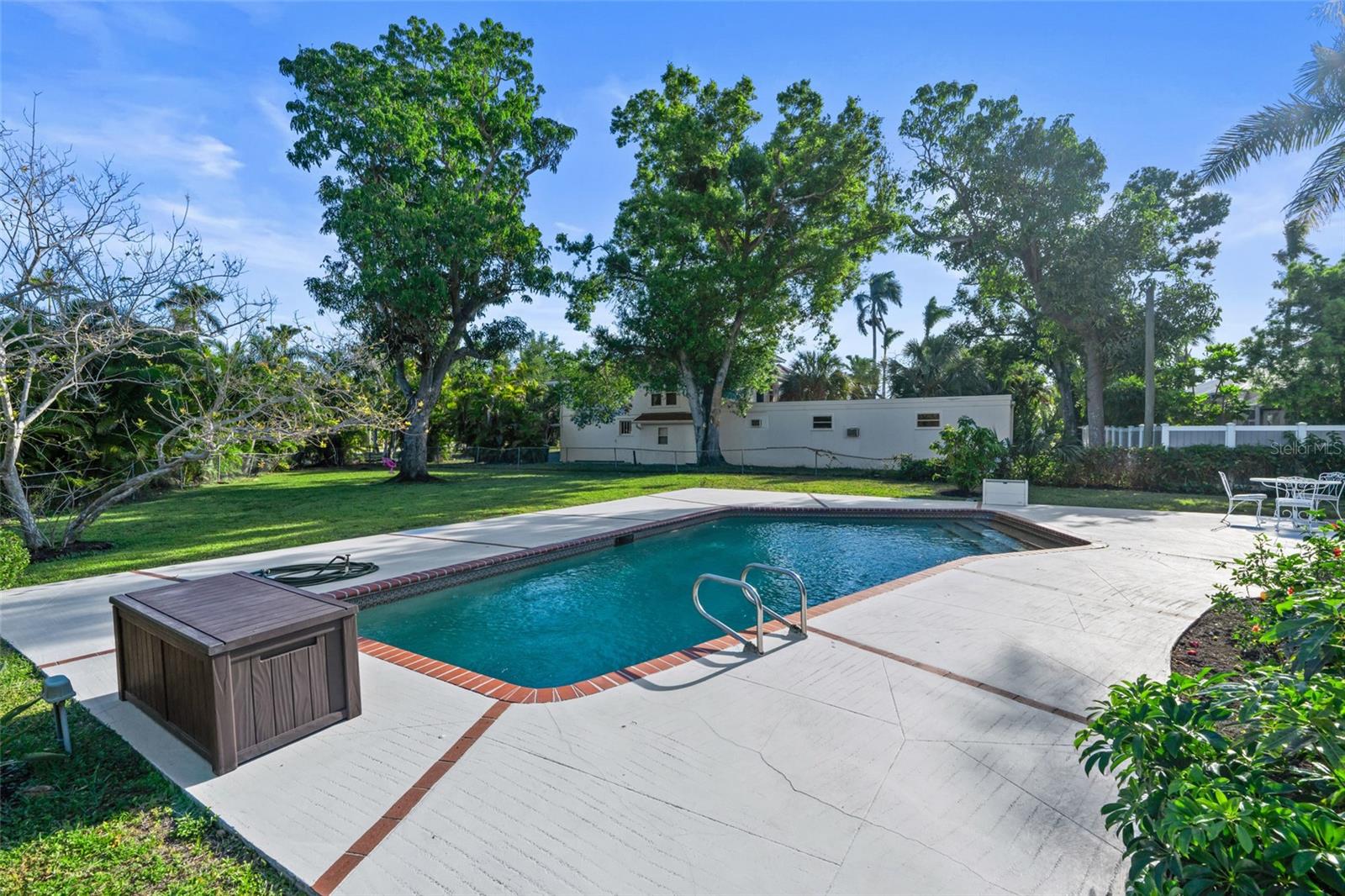 Image 74 of 88 For 3235 Avocado Drive