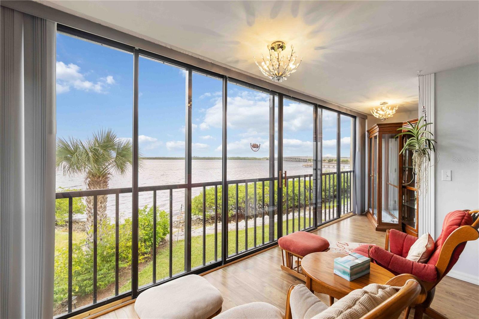 Image 23 of 51 For 14459 River Beach Drive 125