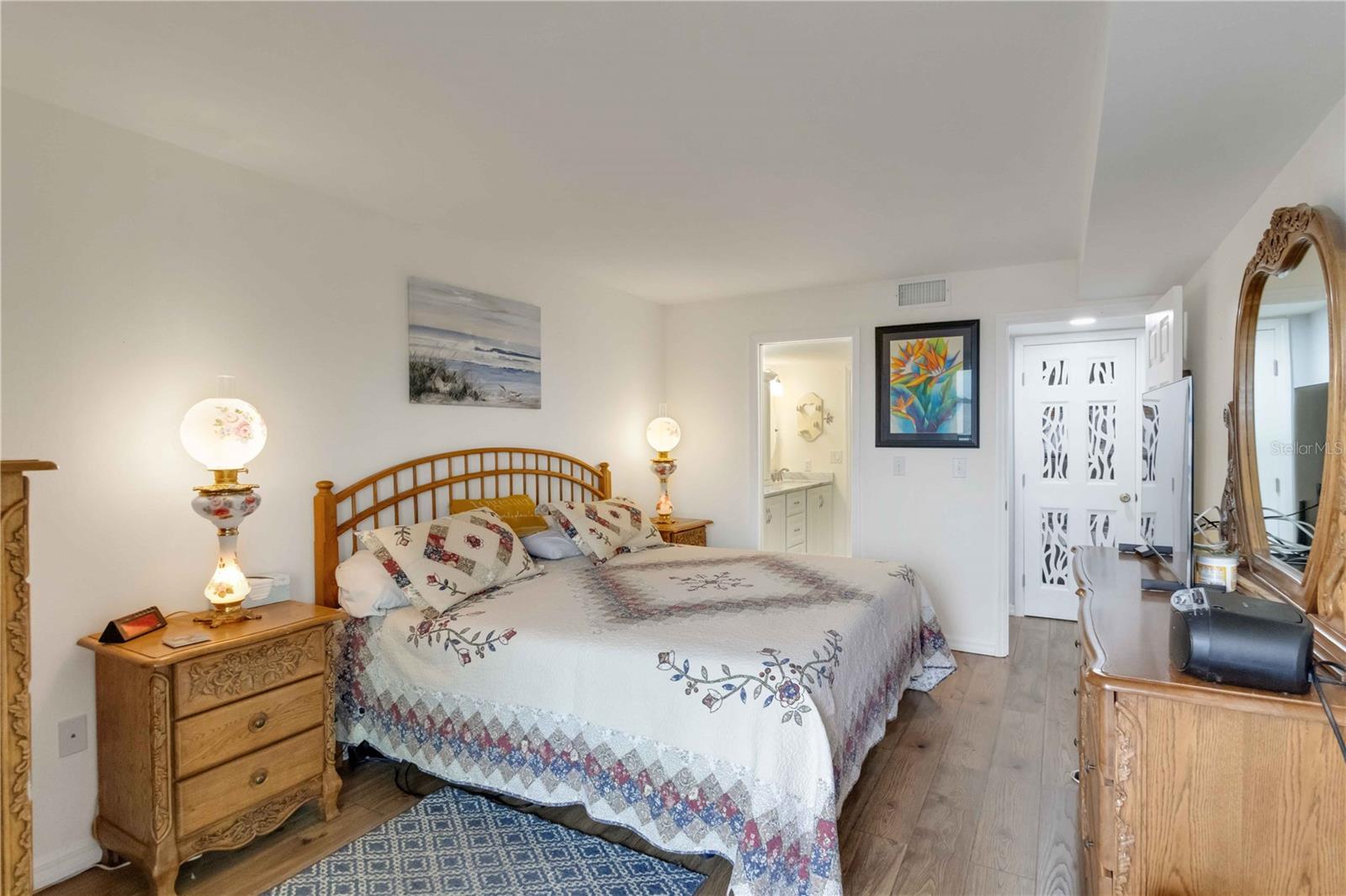 Image 28 of 51 For 14459 River Beach Drive 125