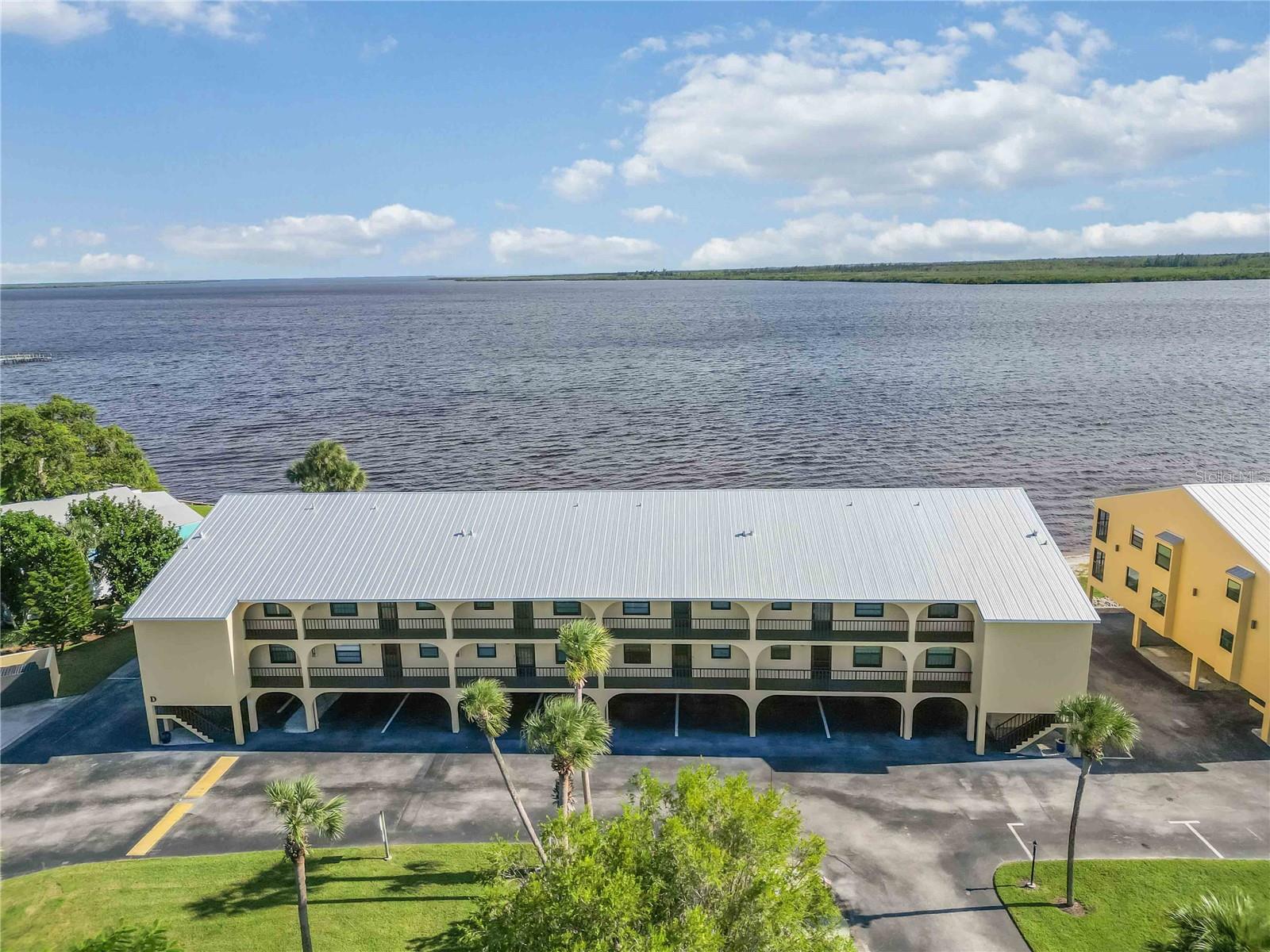 Image 39 of 51 For 14459 River Beach Drive 125