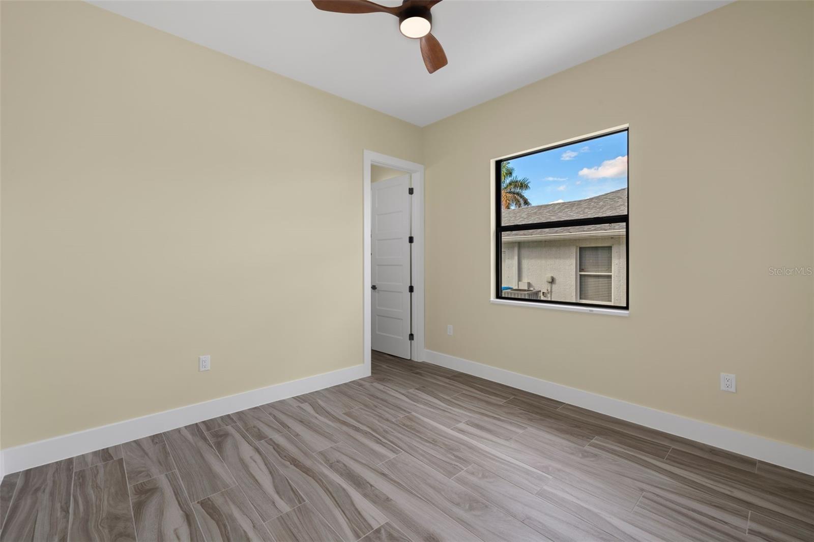 Image 30 of 47 For 4411 Pelican Boulevard