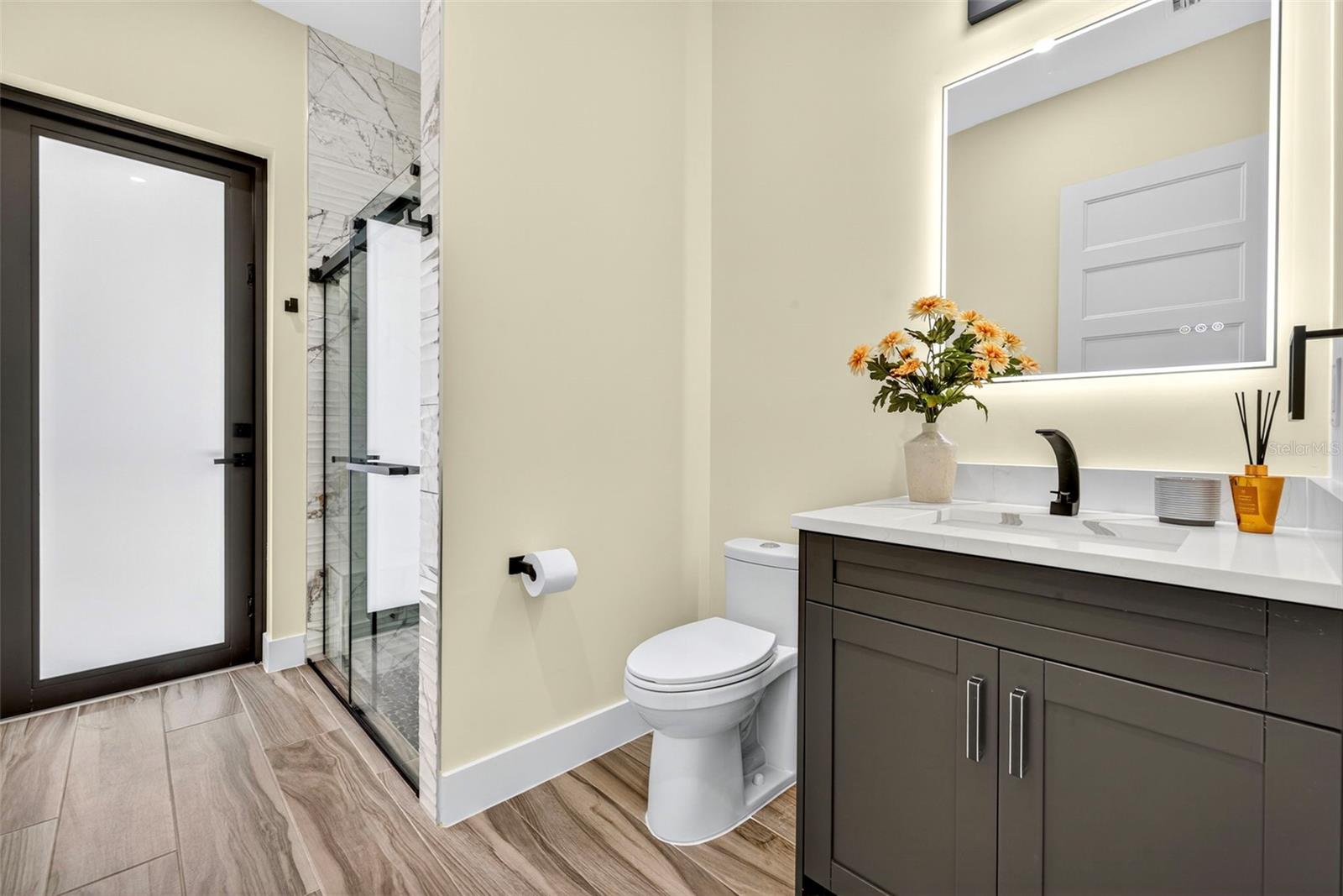 Image 32 of 47 For 4411 Pelican Boulevard