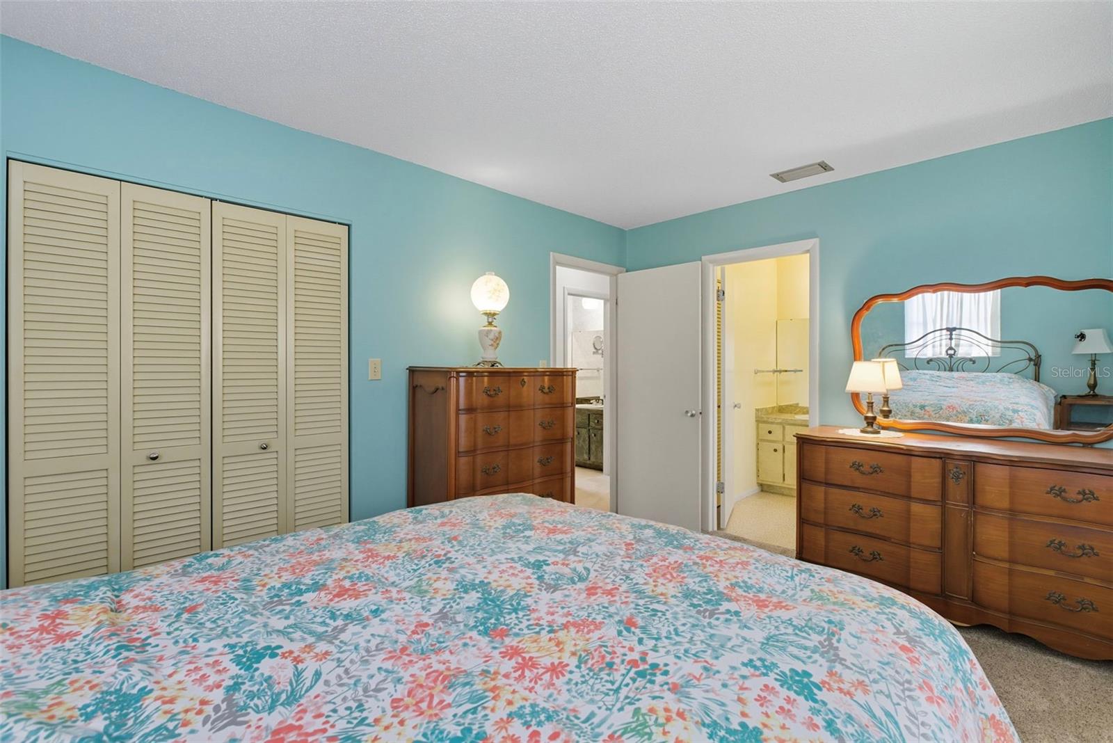 Image 14 of 30 For 22281 Niagara Avenue