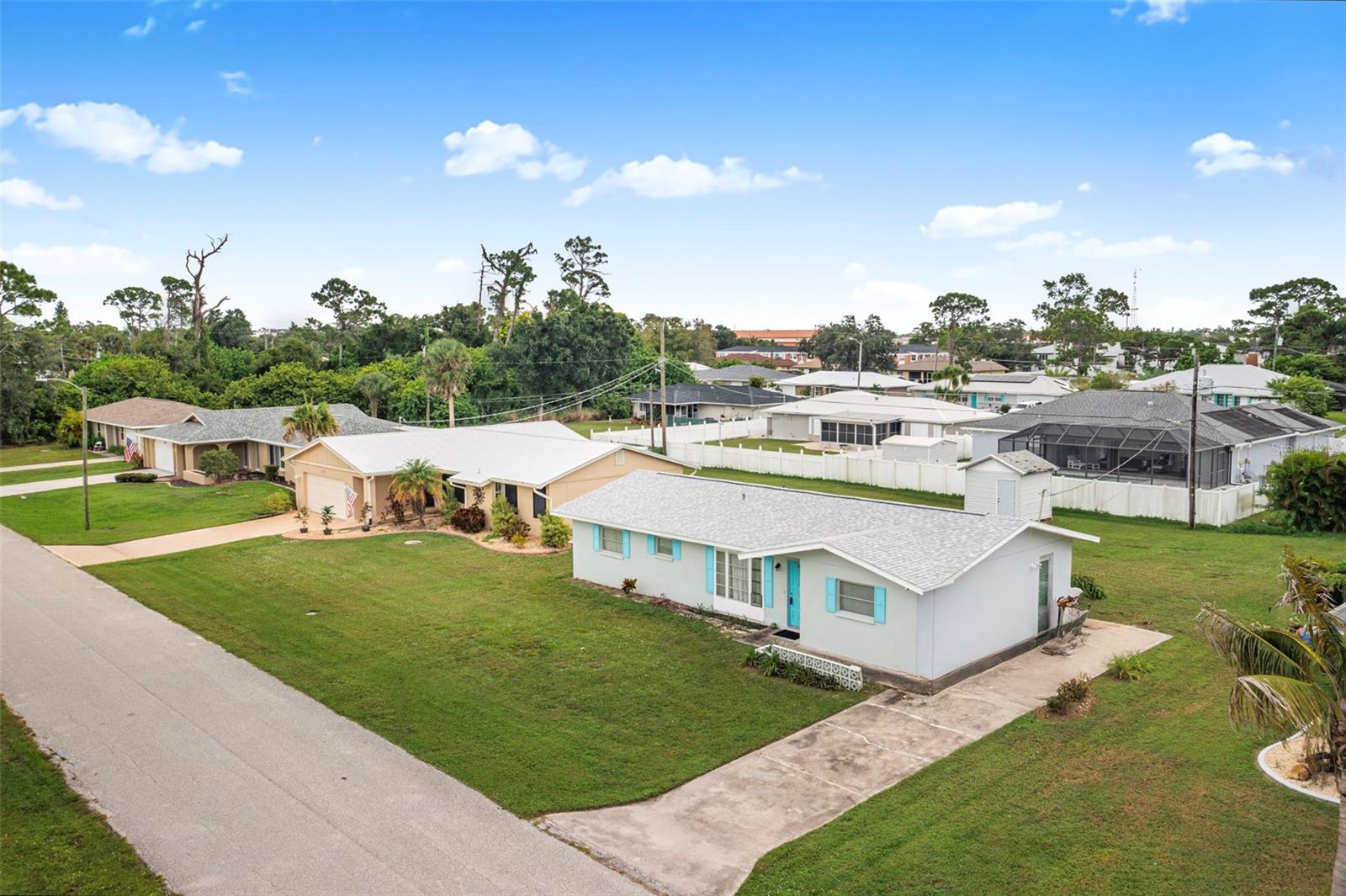 Image 21 of 30 For 22281 Niagara Avenue